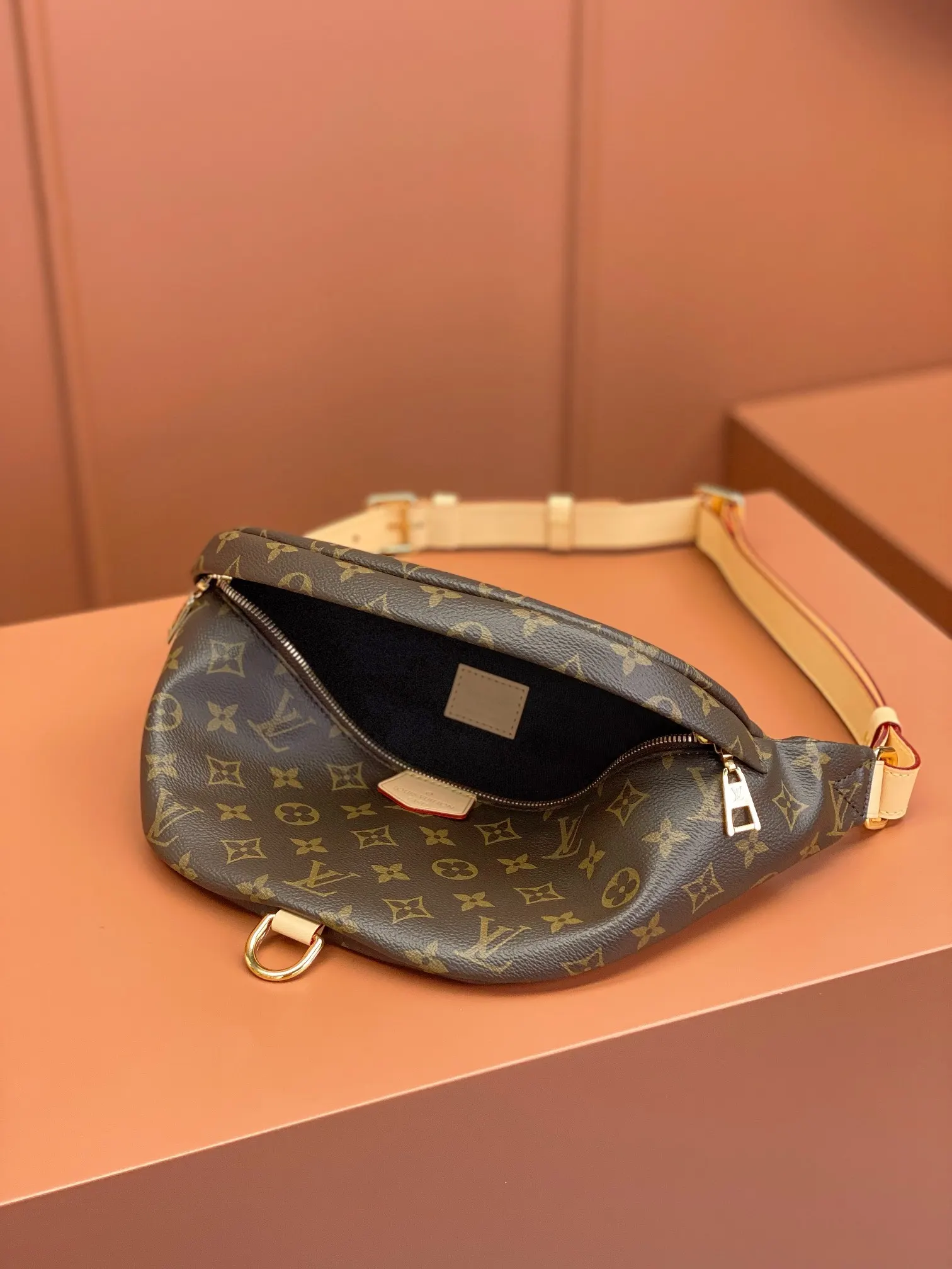 Belt Bag Casual Image 9 Belt Bag Casual Image 9