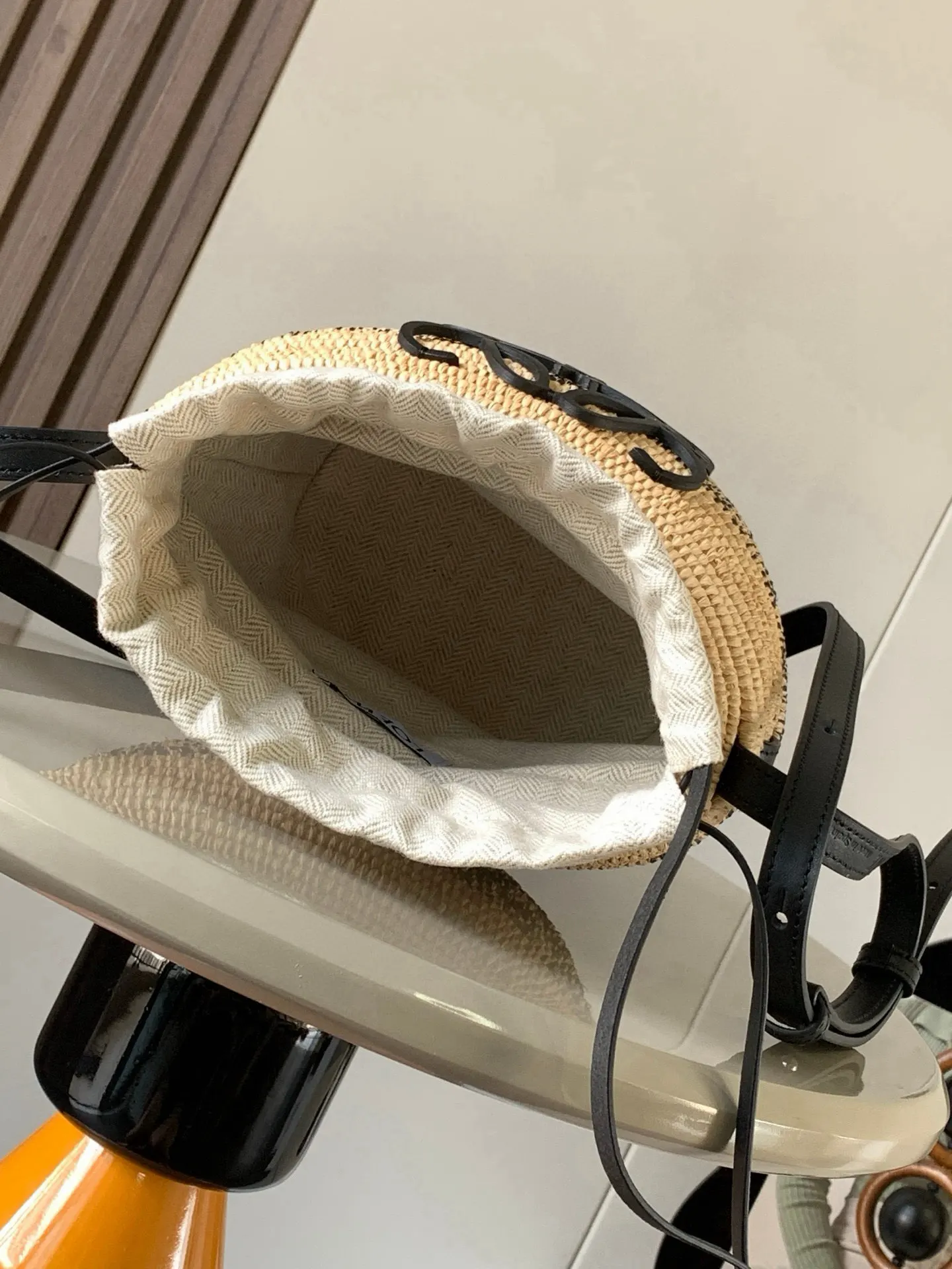 黑色 牛皮 酒椰纤维和牛皮革蜂巢 Basket小蜂巢／灯笼包手袋 收納包 旅行收納款