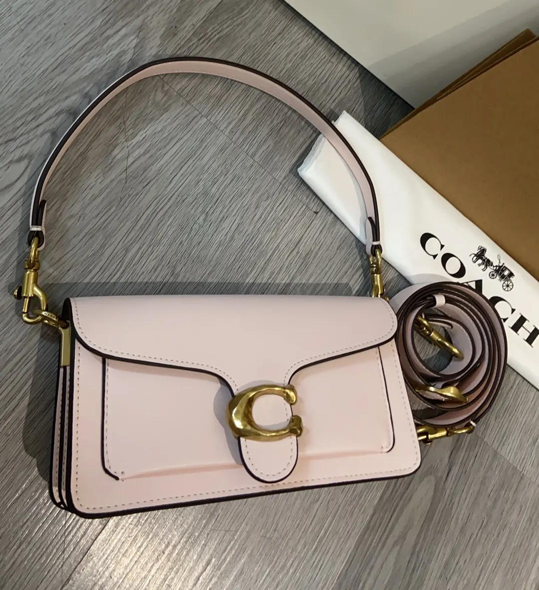 Coach 粉色 金色 牛皮 收纳包 旅行收纳款