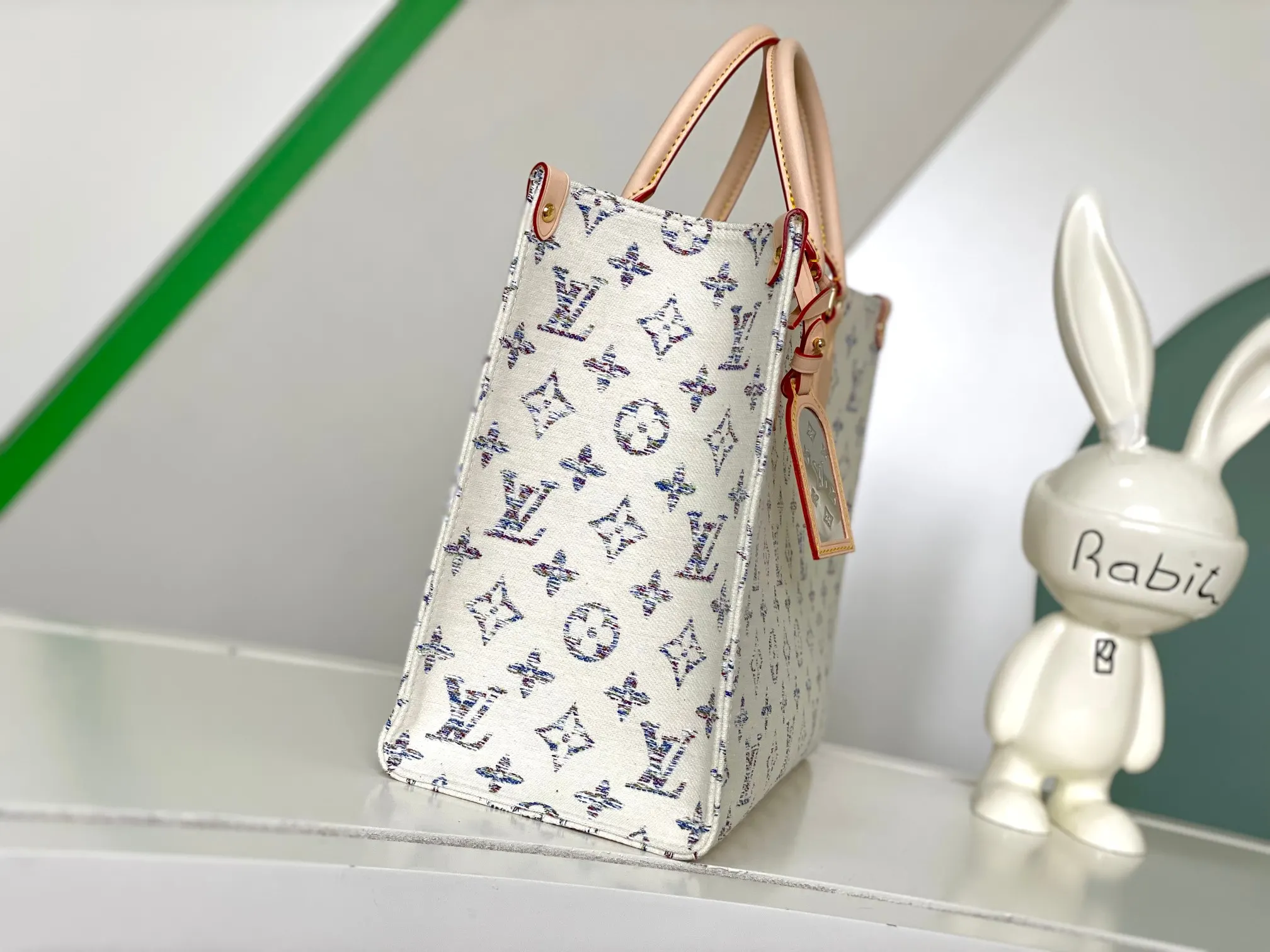 Louis Vuitton OnTheGo 白色 Monogram 托特包