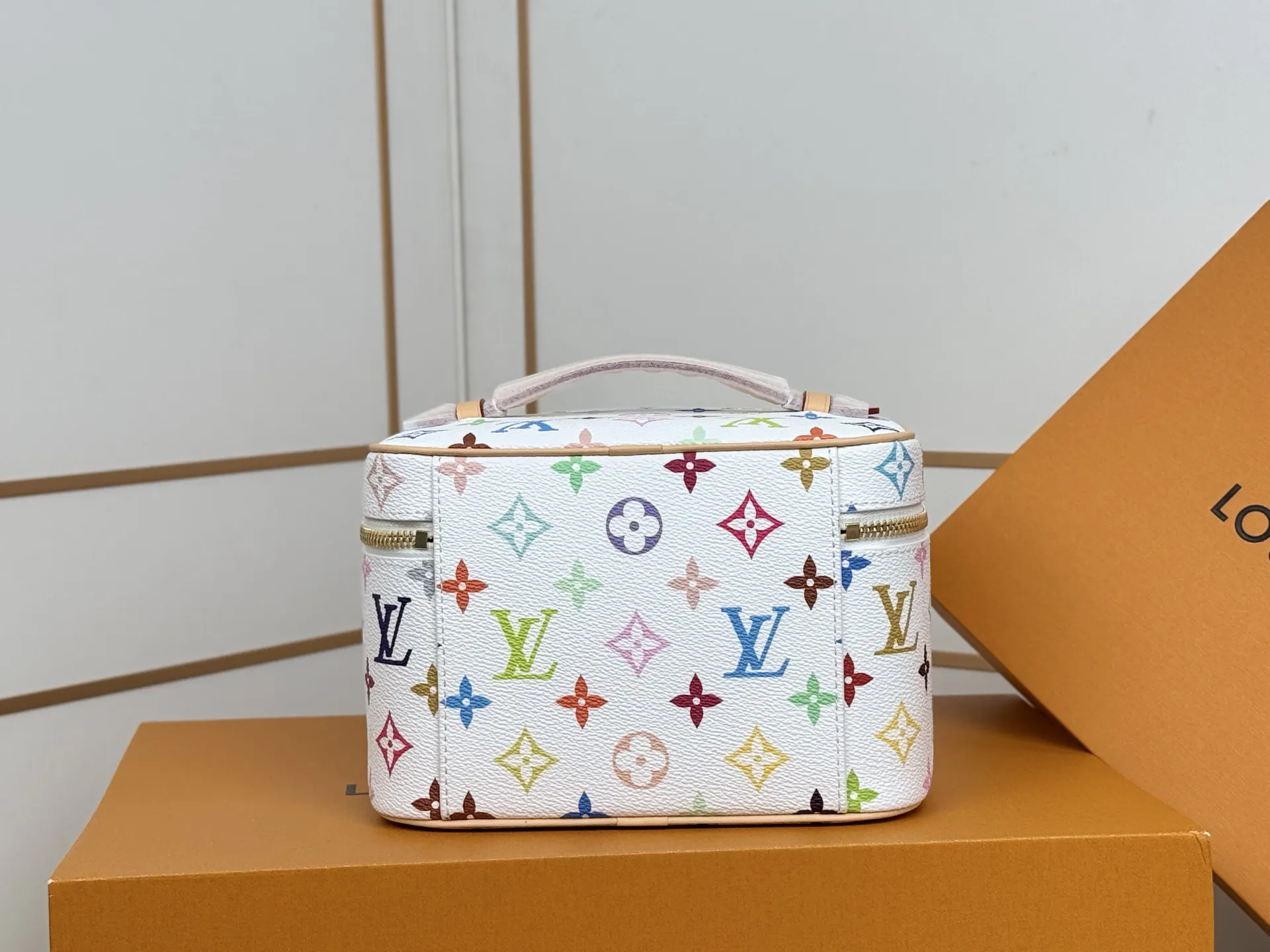 白彩中号 化妆包 便携收纳款