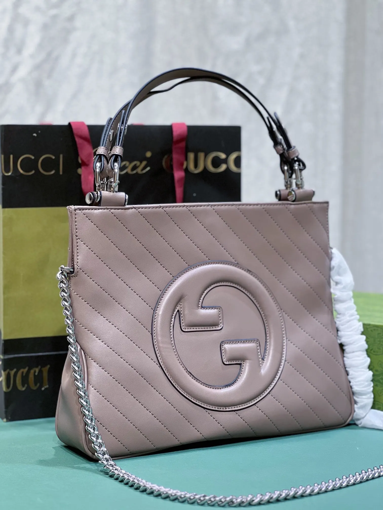 灰色 皮革 Gucci Blondie系列中号托特包 大容量托特款
