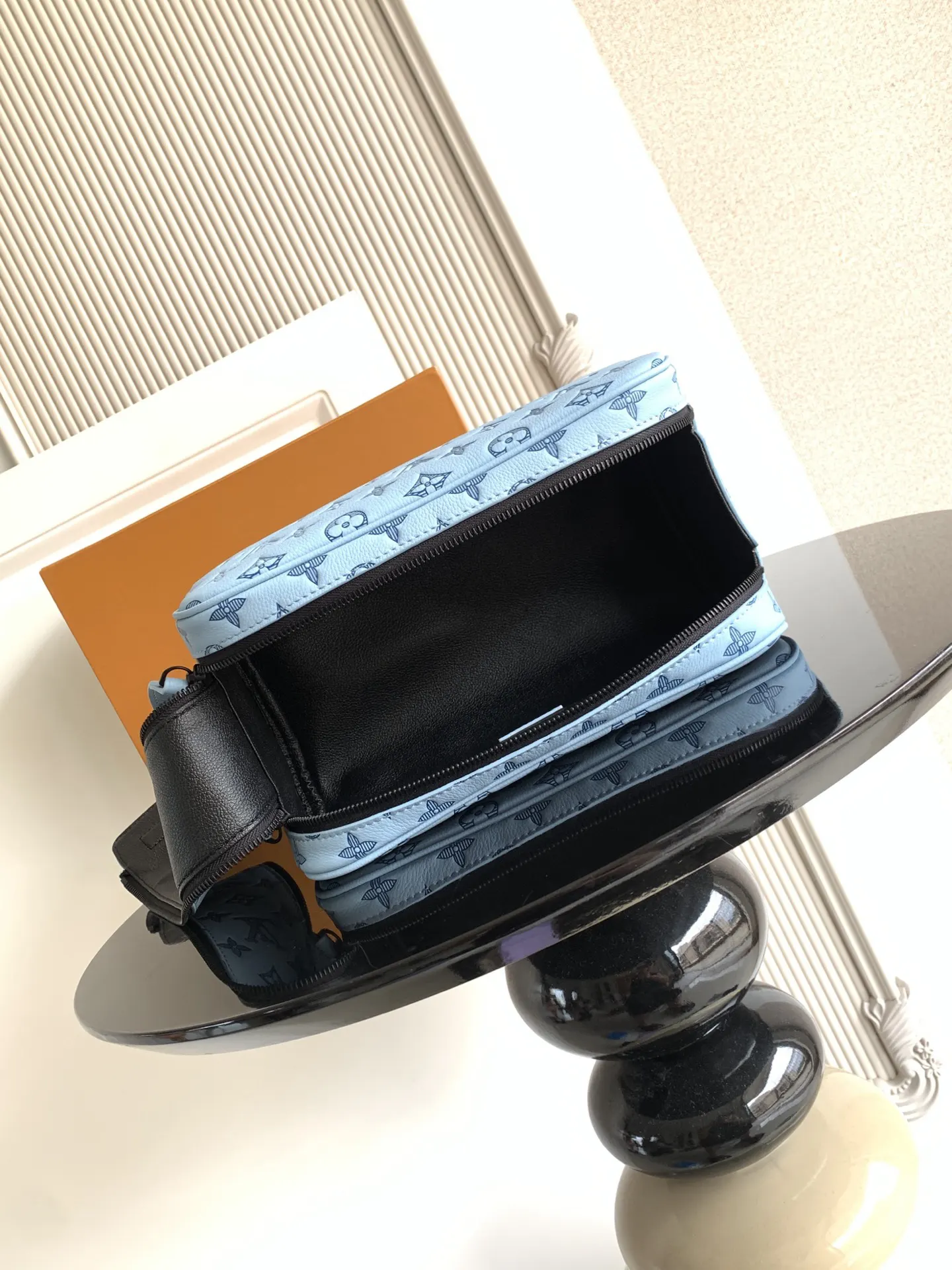 Louis Vuitton Organizer Pouch Travel Leather Image 9 Louis Vuitton Organizer Pouch Travel Leather Image 9