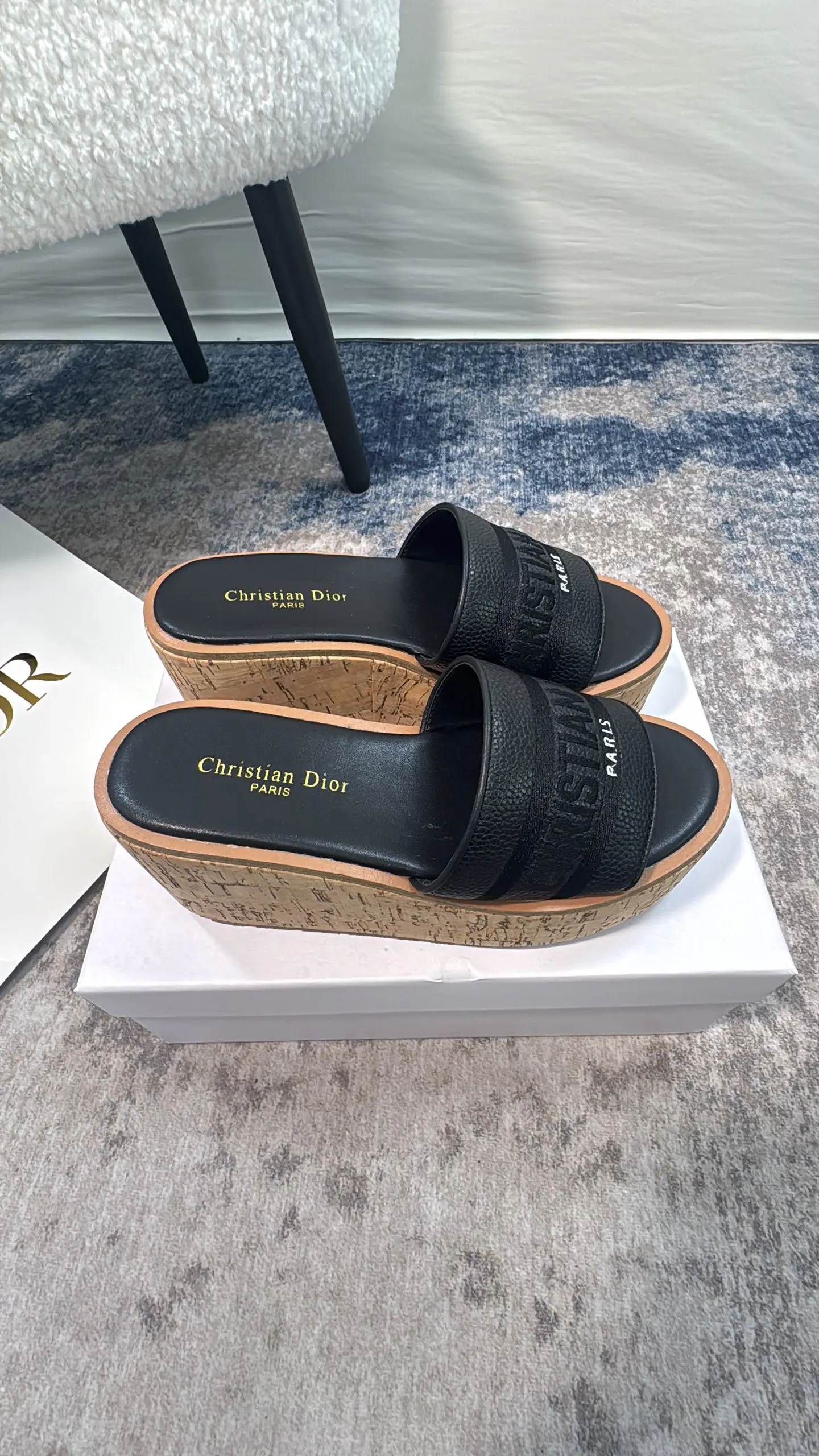 Dior Slippers Comfortable And Image 5 Dior Slippers Comfortable And Image 5