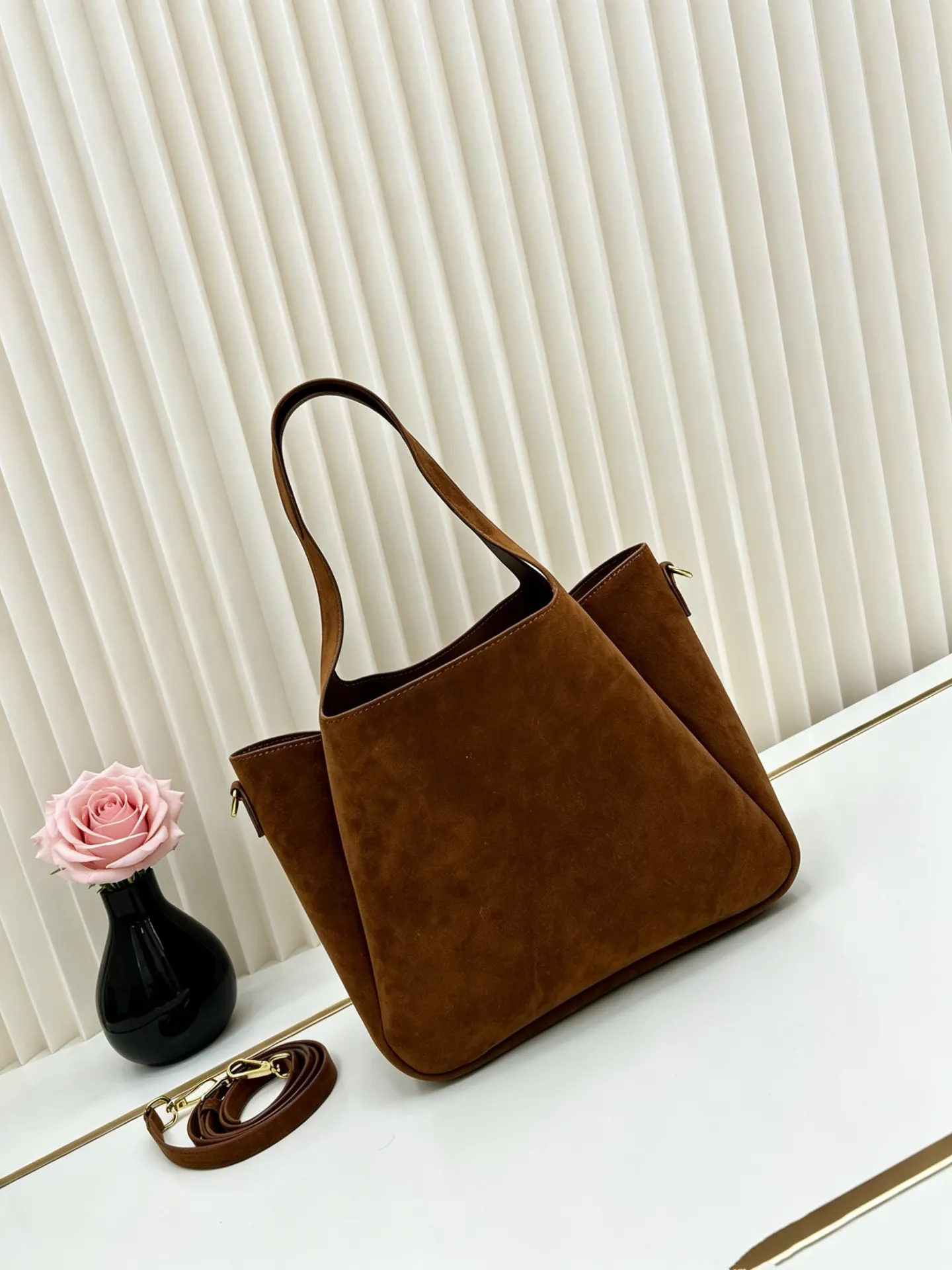Prada 皮革 托特包 大容量托特款