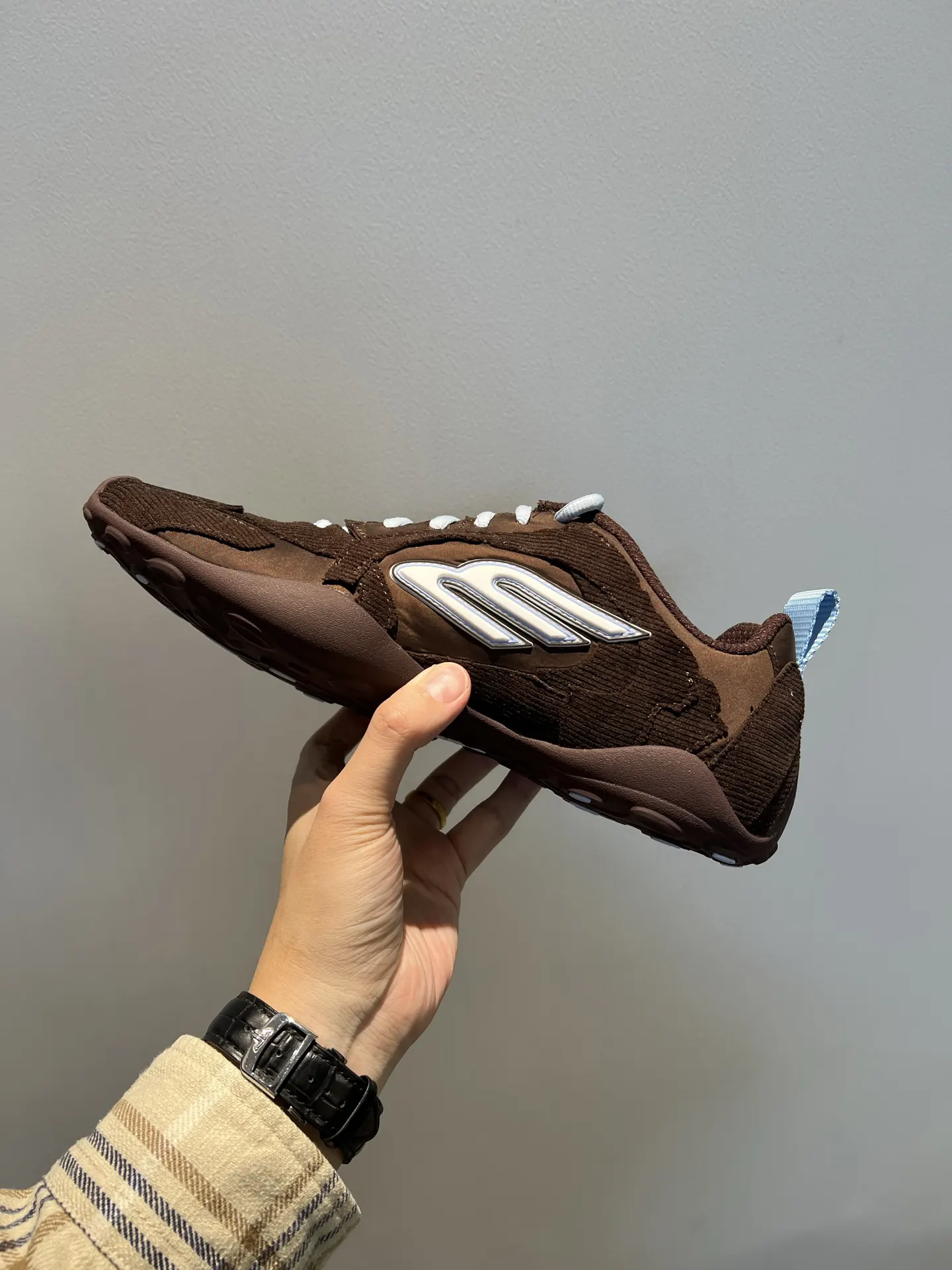 Balenciaga 棕色 單肩包(數字4) Balenciaga 棕色 單肩包(數字4)