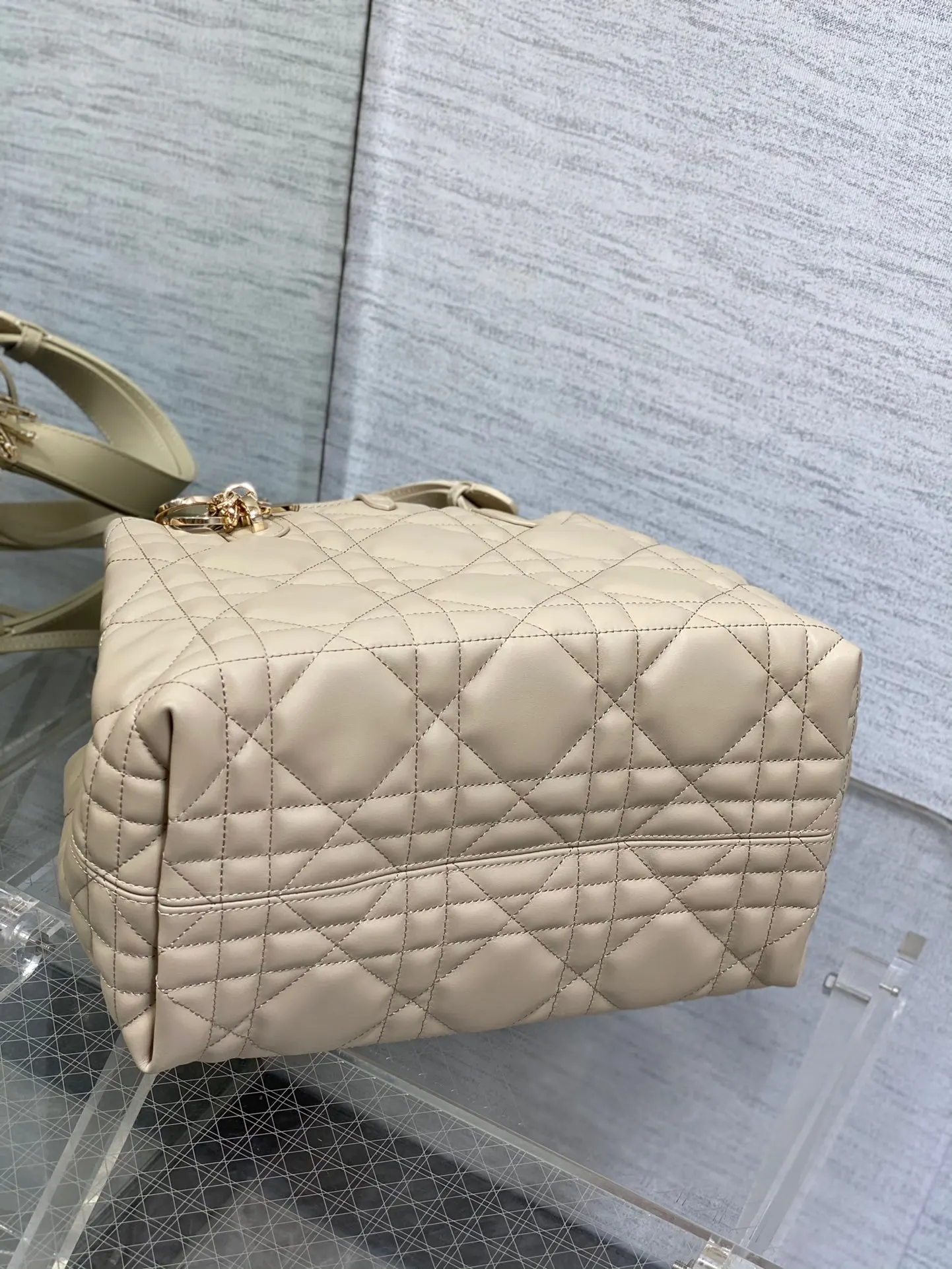 Dior 米色 小牛皮 中号胭脂米色 带着 toujours 去旅行 超大 收纳包 旅行收纳款