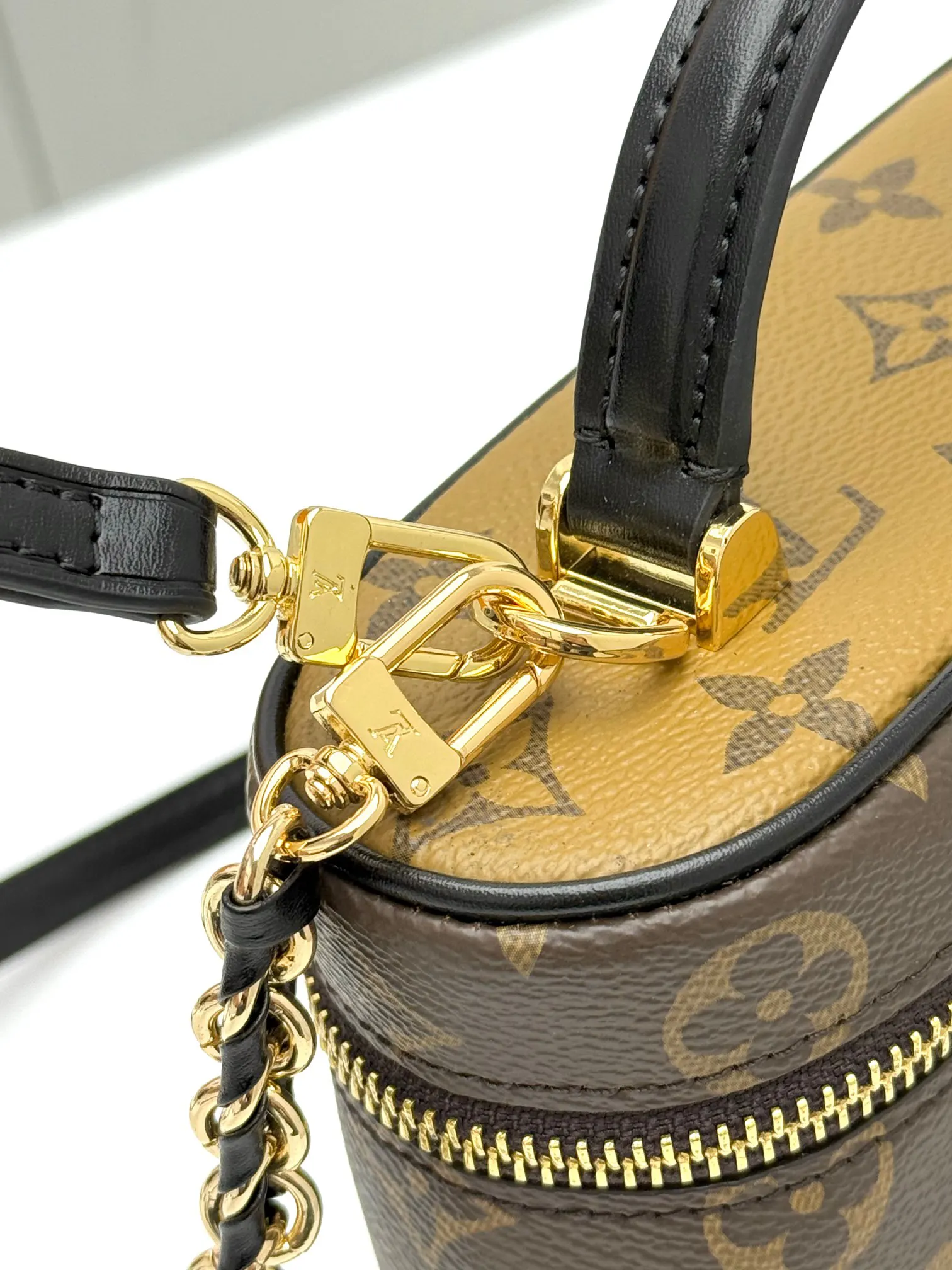 Louis Vuitton Chain Bag Canvas