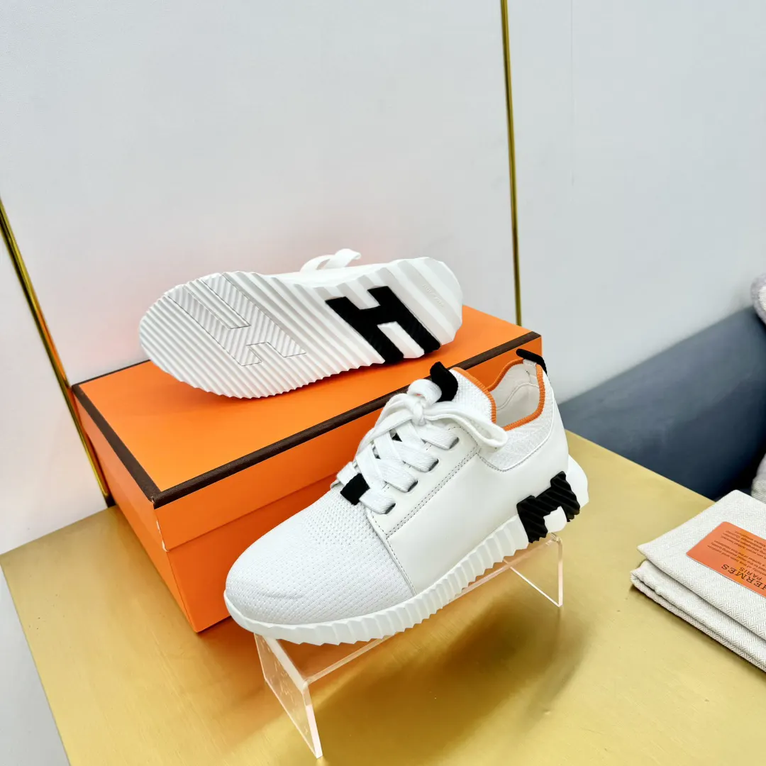 Hermès 官网同步更新 羊皮 运动鞋 舒适