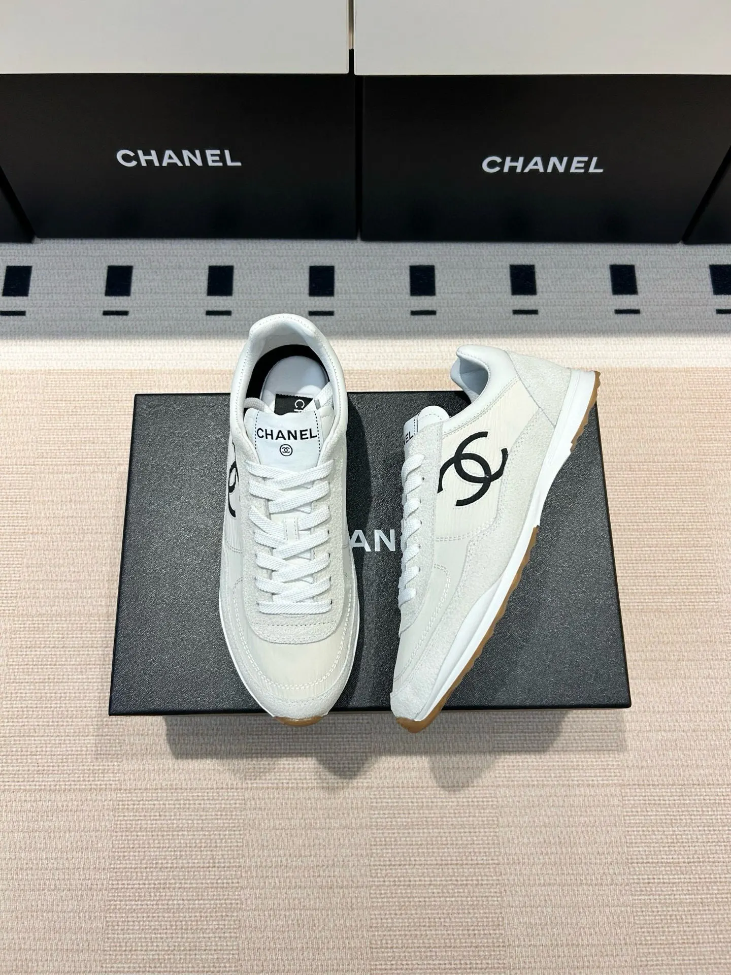Chanel 雙C運動鞋(數字2) Chanel 雙C運動鞋(數字2)