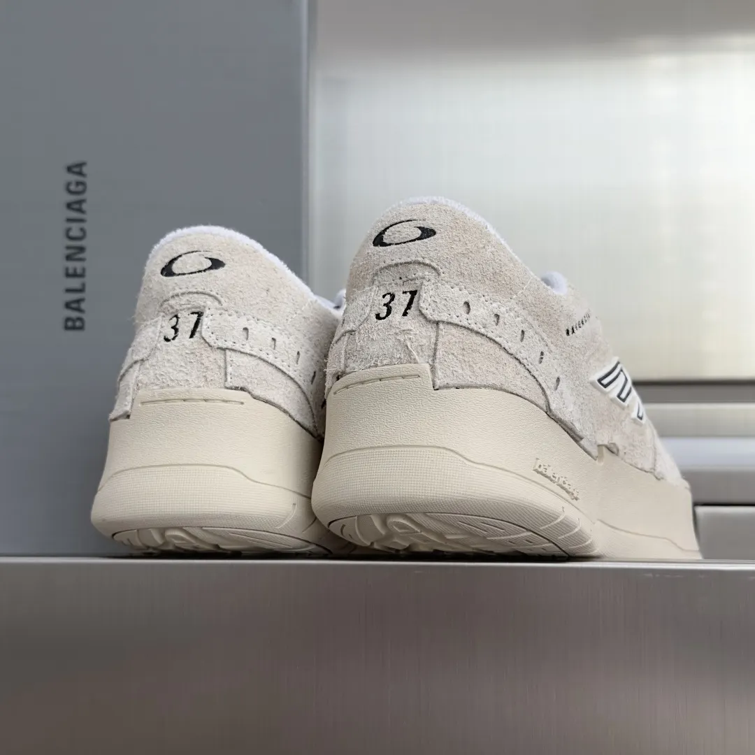 Balenciaga 牛皮 运动鞋