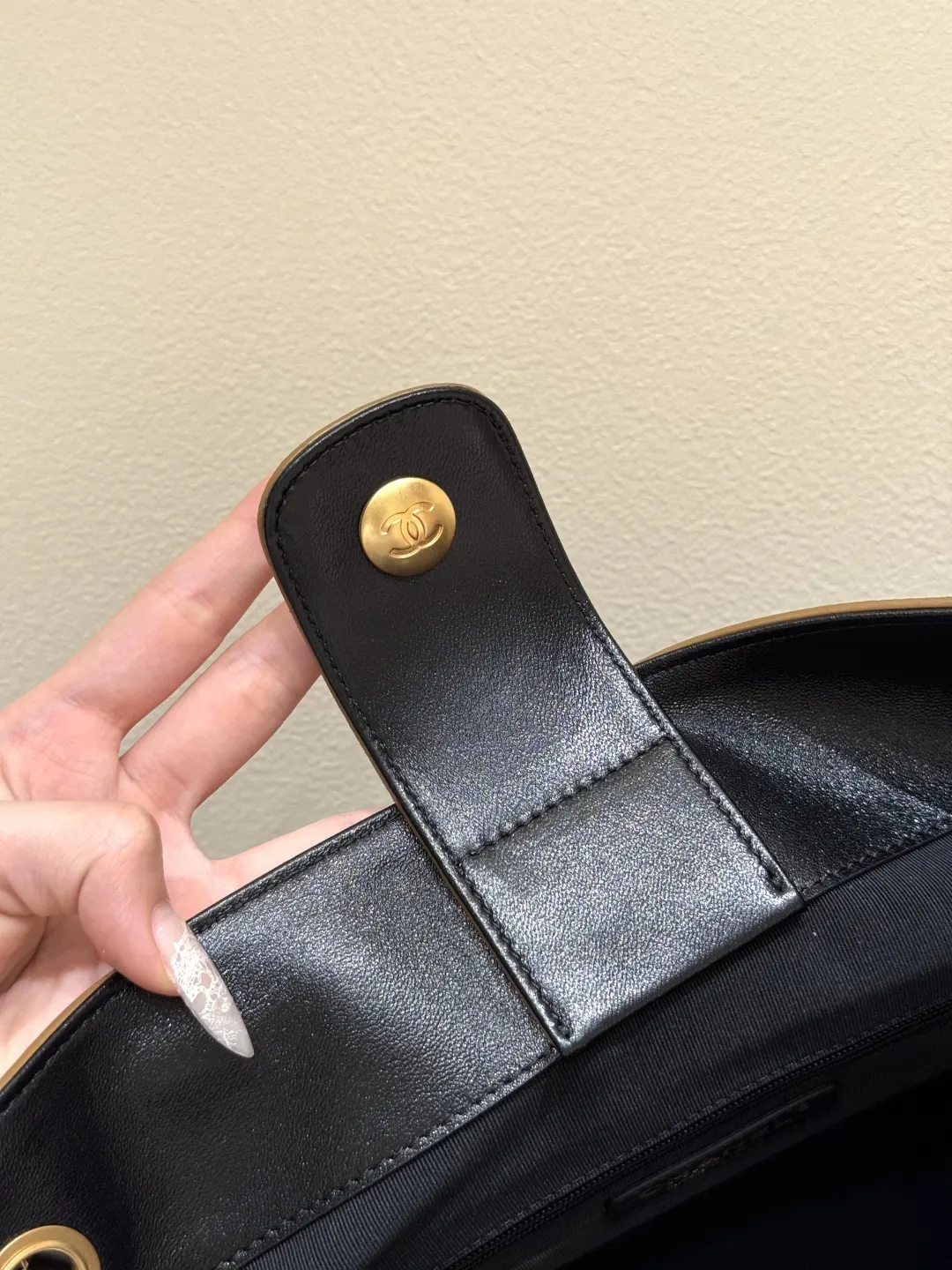 Chanel Lambskin Hobo Underarm Bag One Shoulder Back