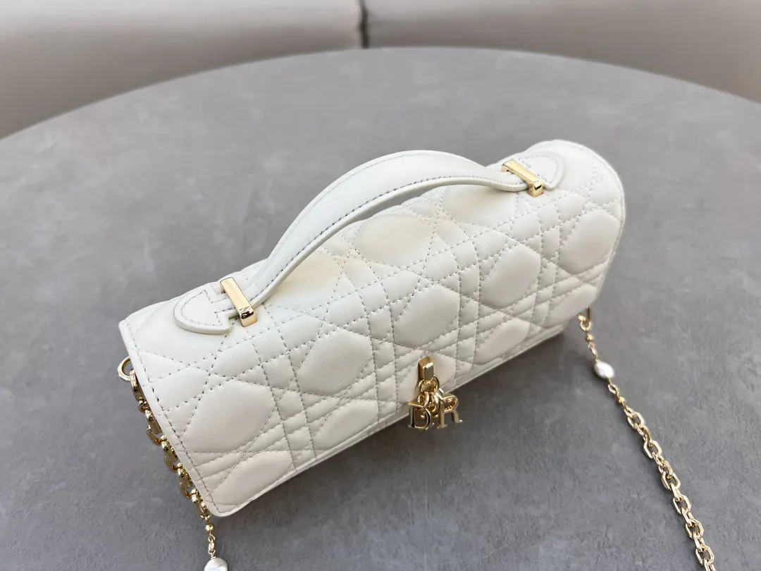Dior Lady 白色 羊皮 链条包 精致链条款