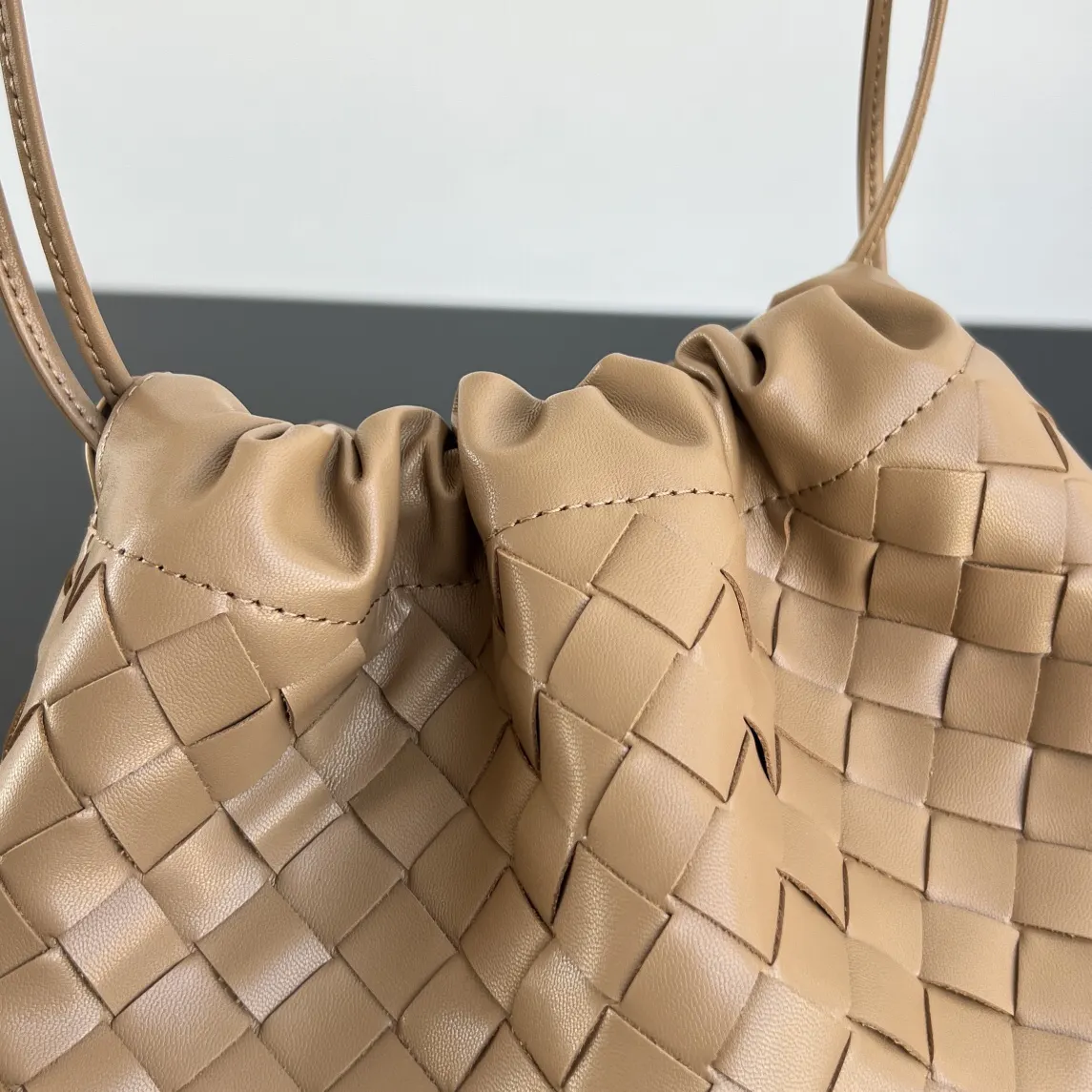 Bottega Veneta 牛皮 腋下包 復古腋下背款
