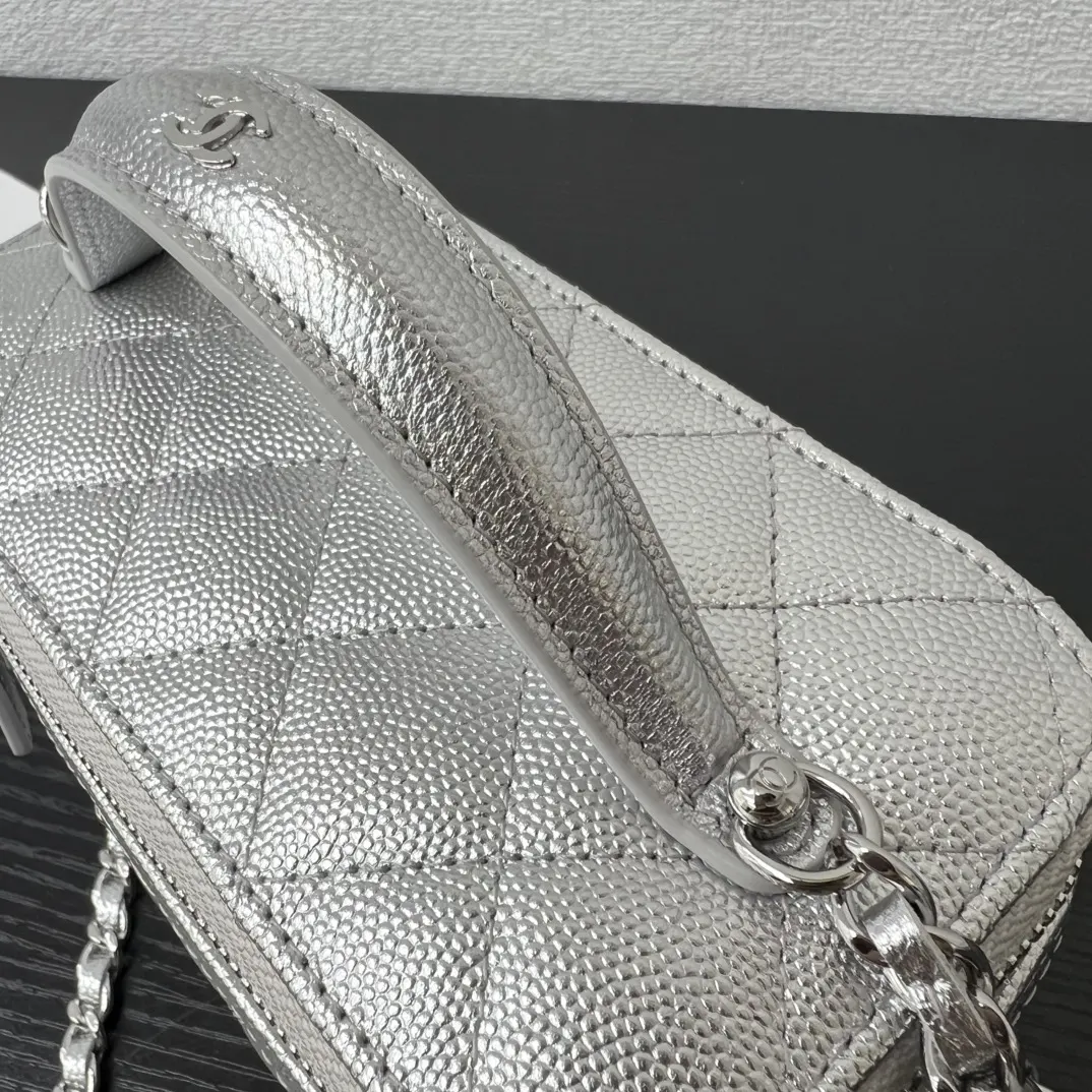 Chanel 小牛皮链条包 单肩斜挎 复古