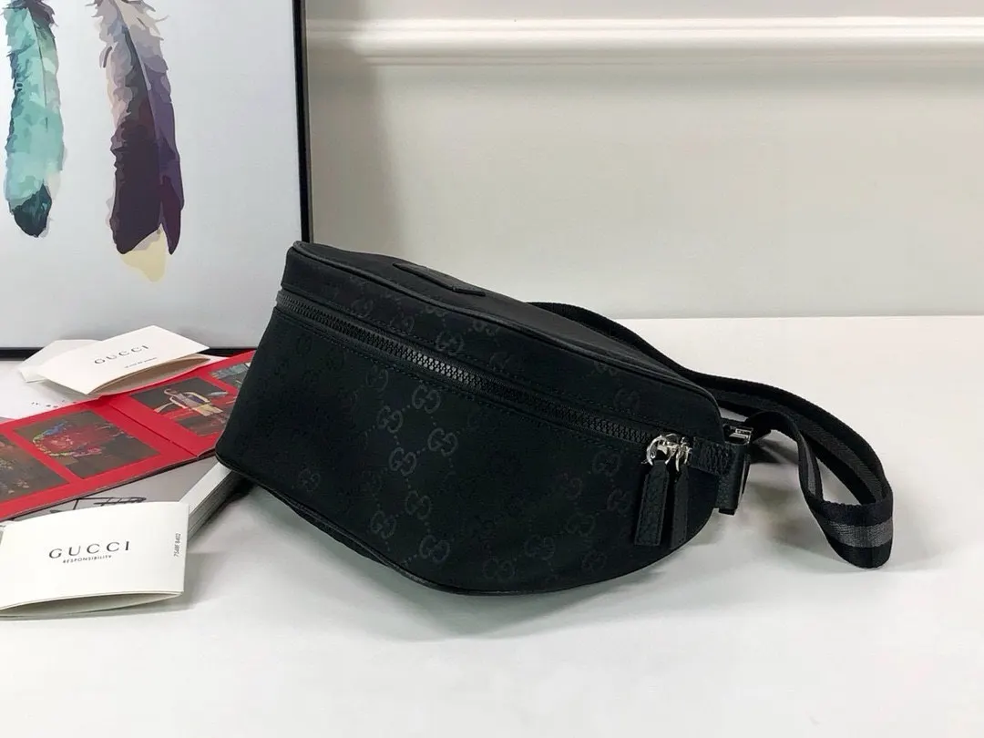 Gucci 腰包 休闲腰包款