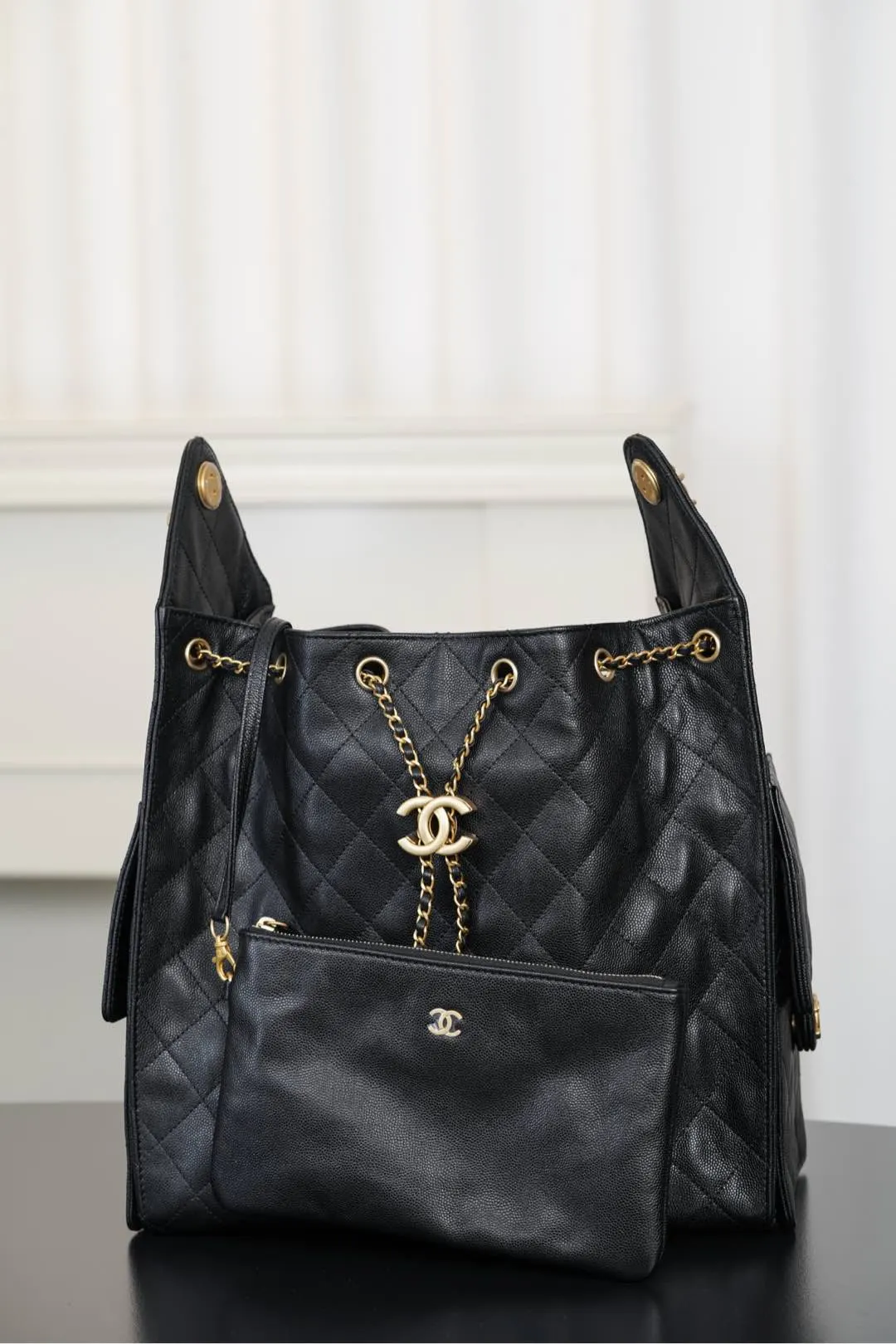 CHANEL 抽绳水桶包 黑金鱼子酱 大 休闲水桶款