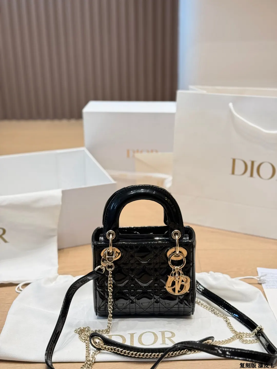 Dior 羊皮手提包