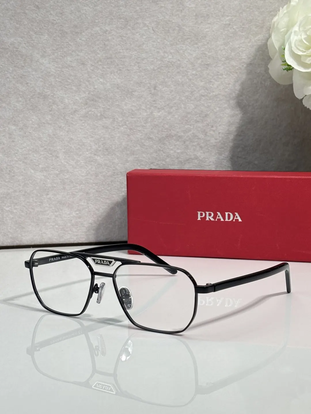 Prada 墨镜 時尚防晒款
