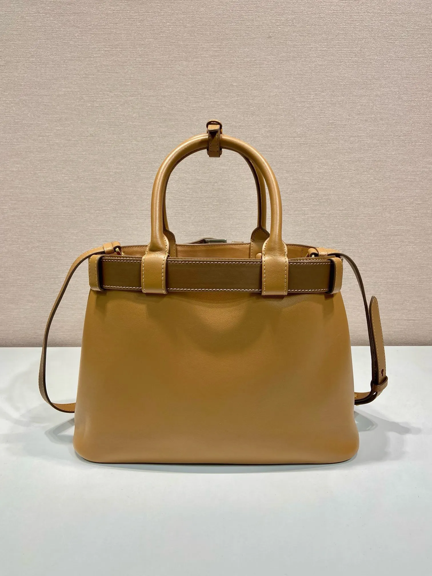 Prada 牛皮 羊皮 手提包