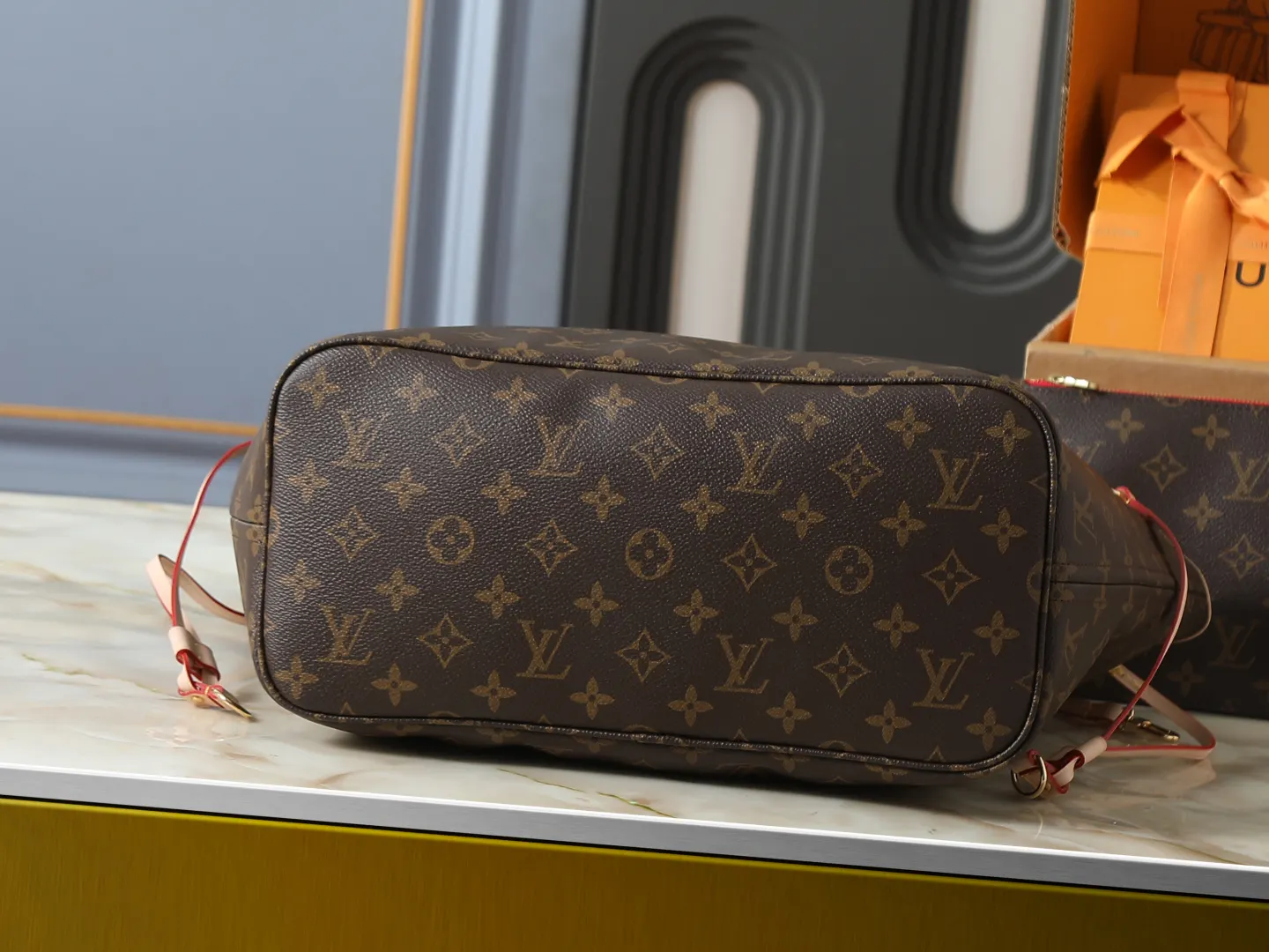 Neverfull 老花 帆布 手拿包 精致手拿款