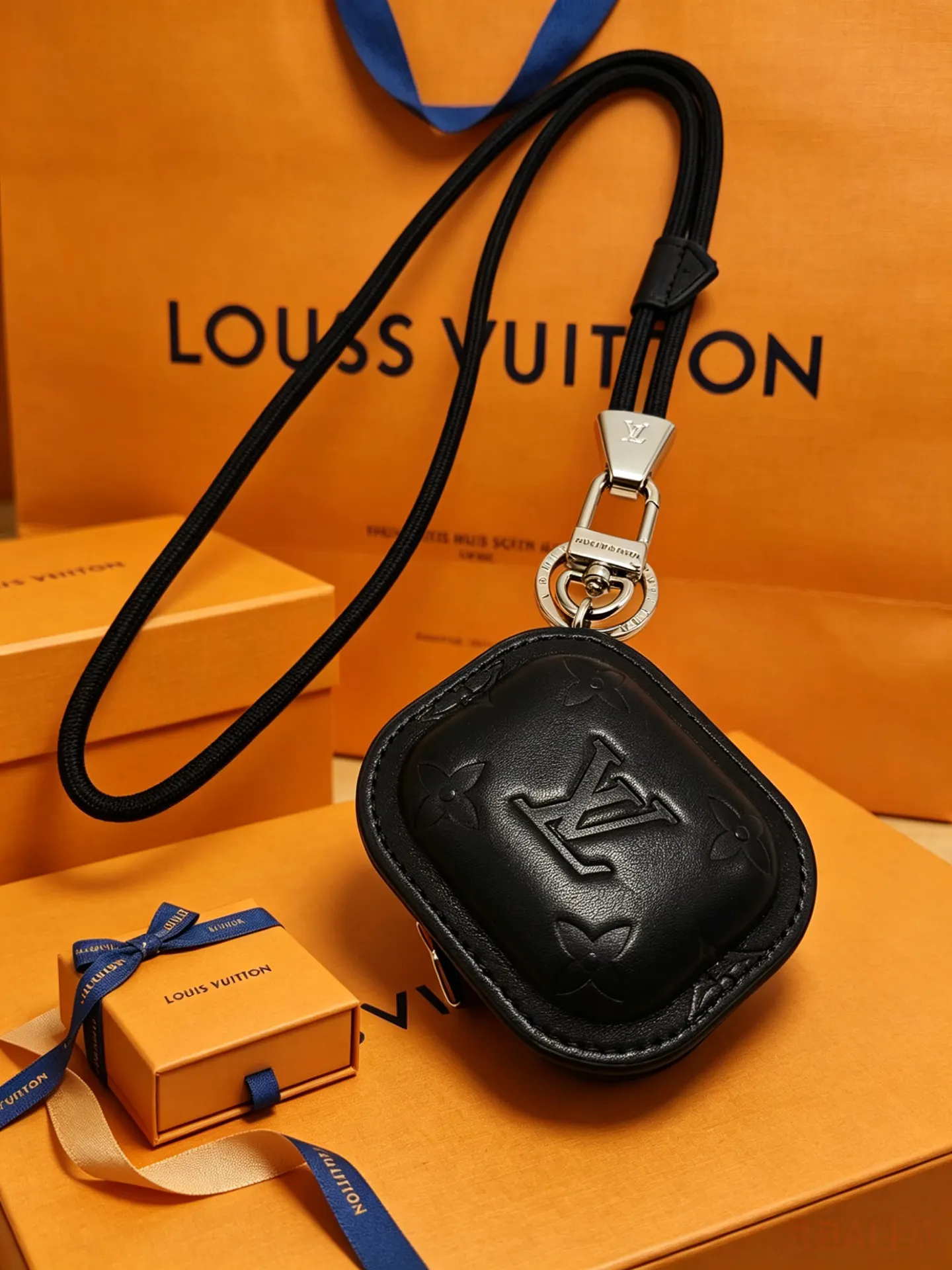 LV bag Image 4 LV bag Image 4