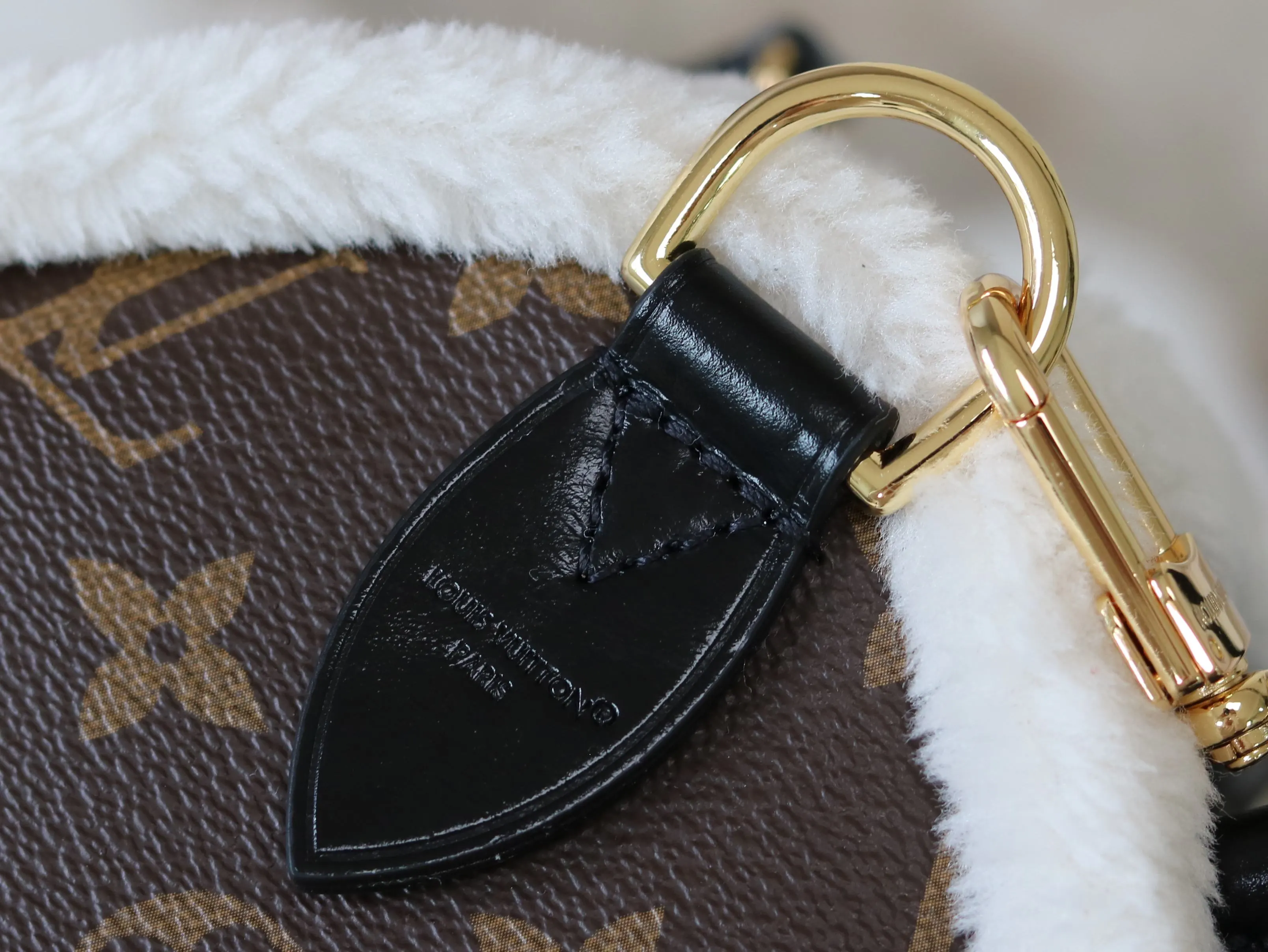 LV Speedy travel bag, large capacity travel model Image 8 LV Speedy travel bag, large capacity travel model Image 8