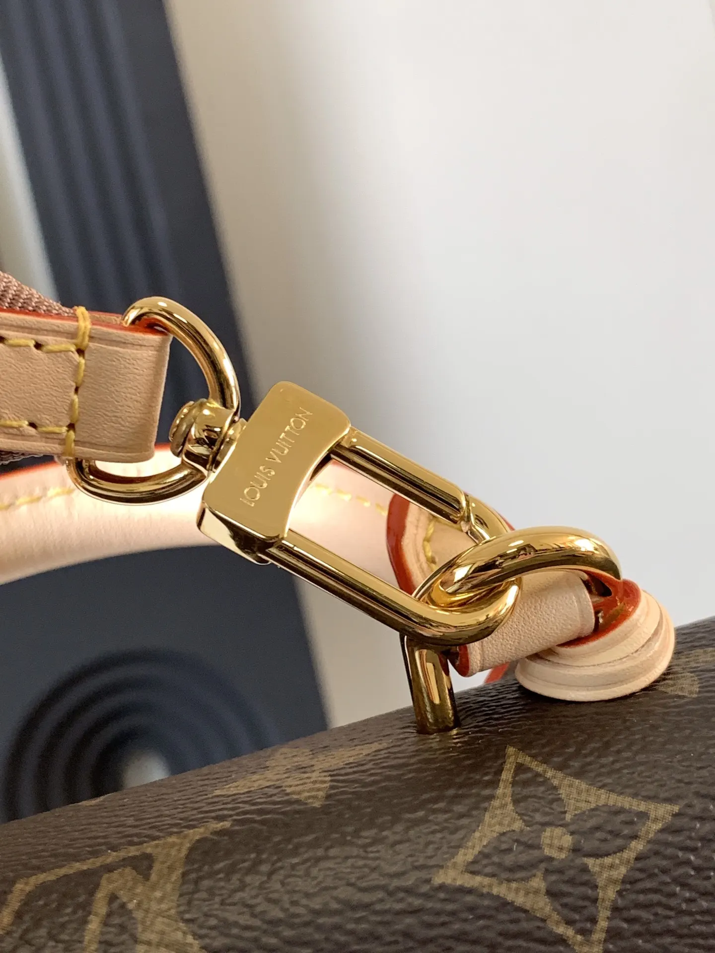 Louis Vuitton M46055 手提包