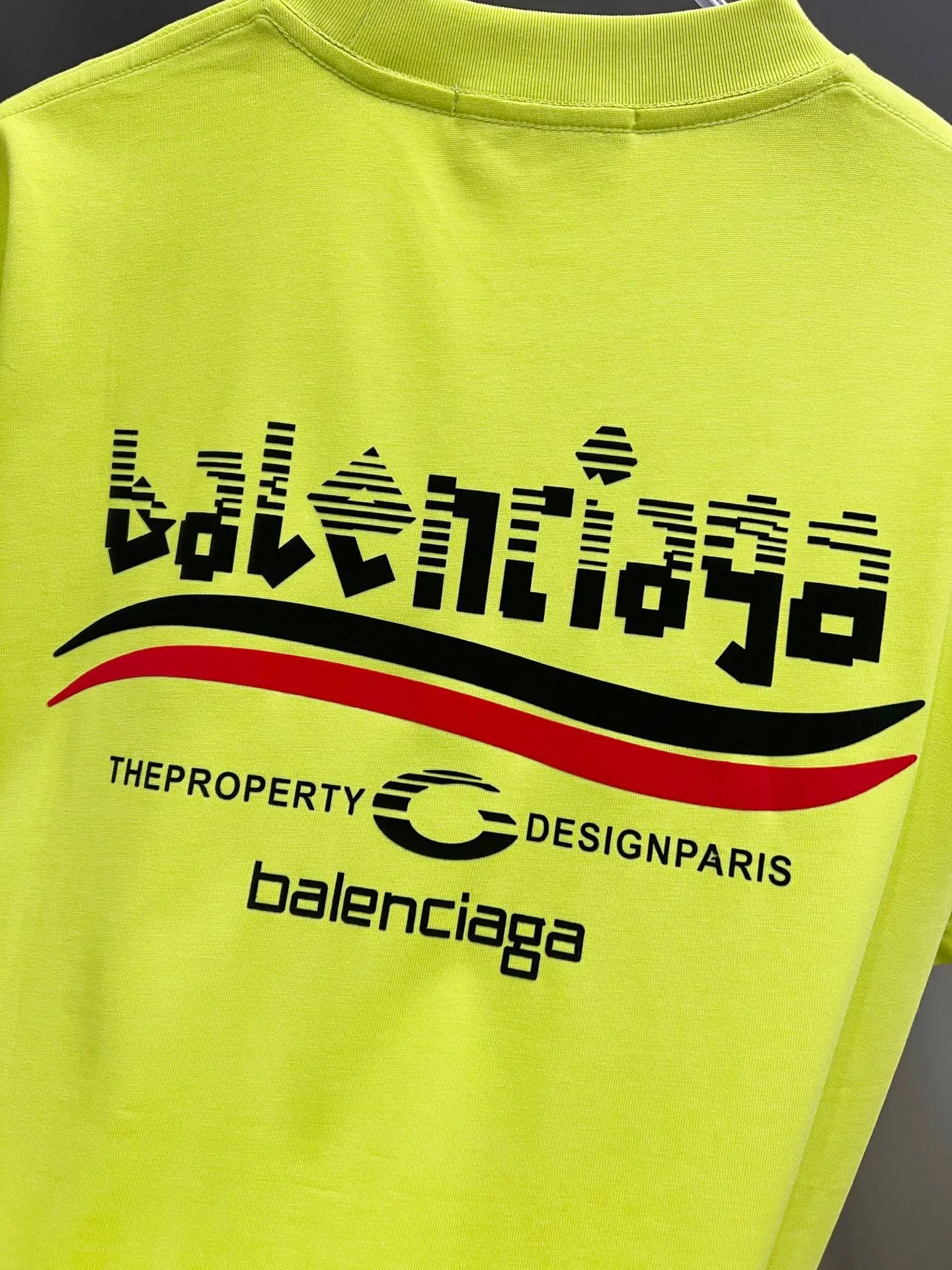 Balenciaga 波浪字母印花圆领短袖T恤 荧光黄