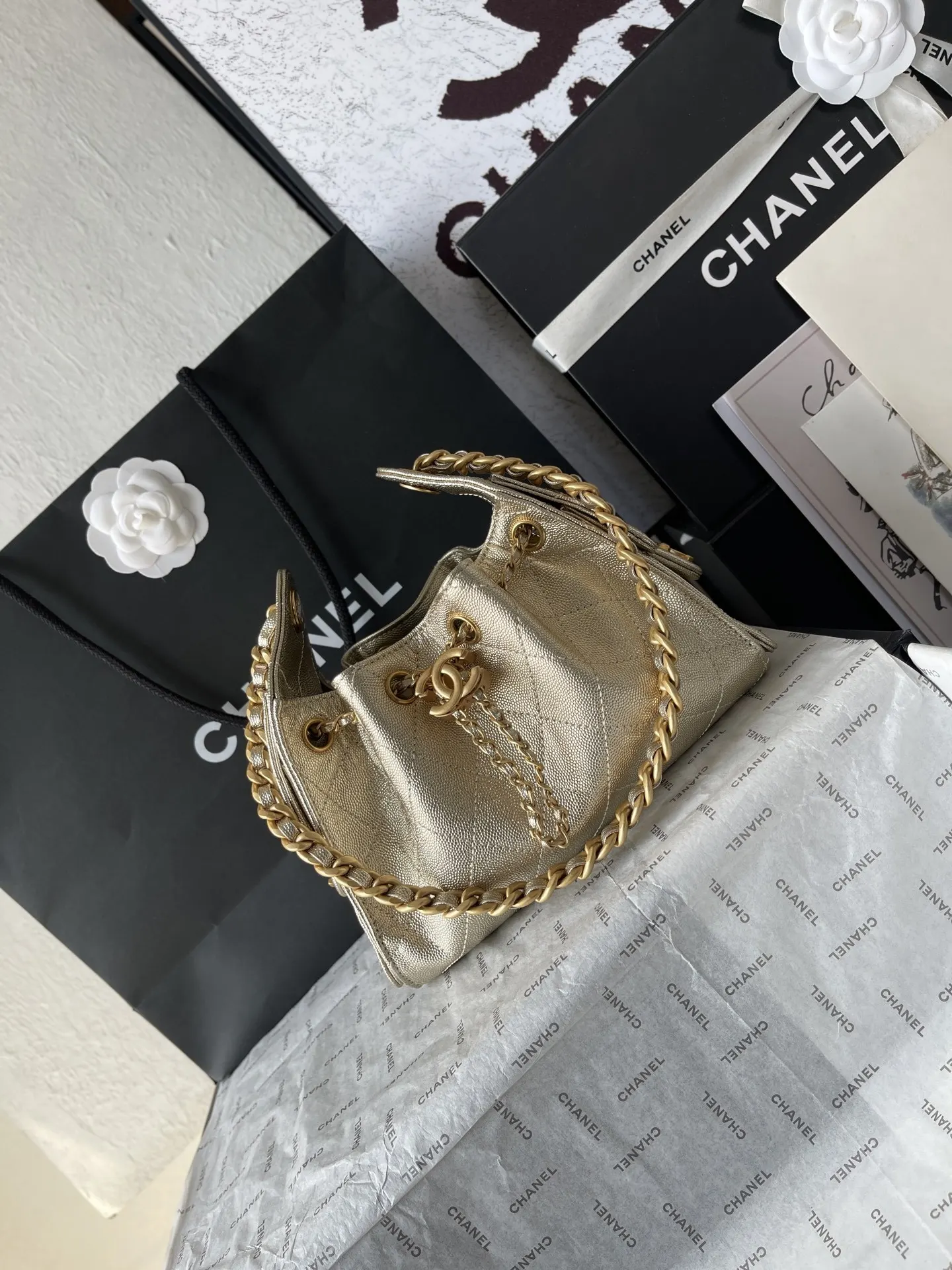 CHANEL 白色 金色 小牛皮 腋下包 復古腋下背款