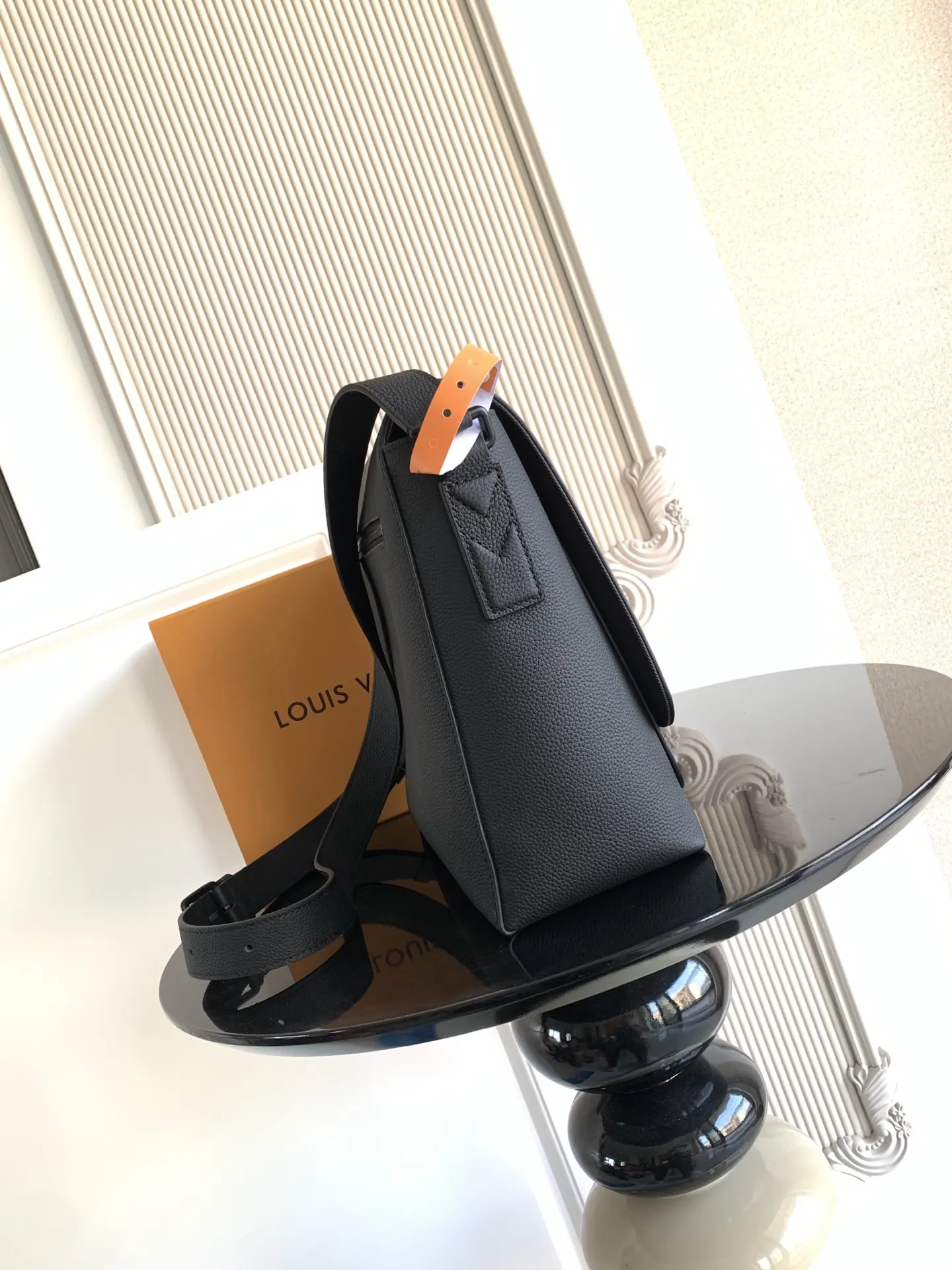 LV Black Embossed Chain Crossbody Bag Image 2 LV Black Embossed Chain Crossbody Bag Image 2