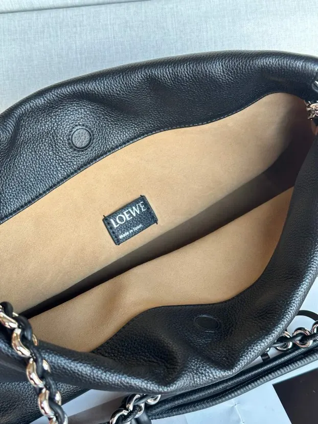 Loewe 皮革 鹿皮 套金屬鏈條 條長肩帶 柔软闪亮鹿 链条包 精致链条款