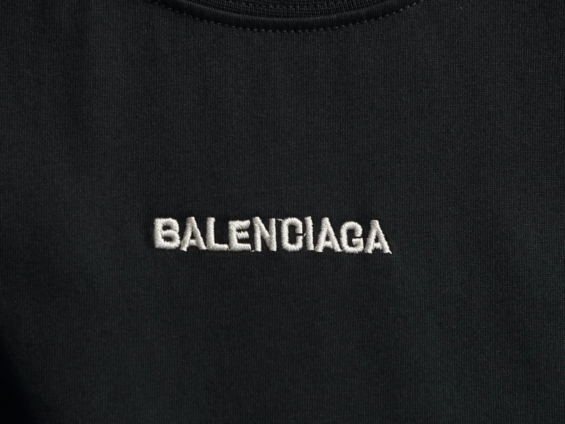 Balenciaga 黑色 Logo 短袖T恤(數字4) Balenciaga 黑色 Logo 短袖T恤(數字4)