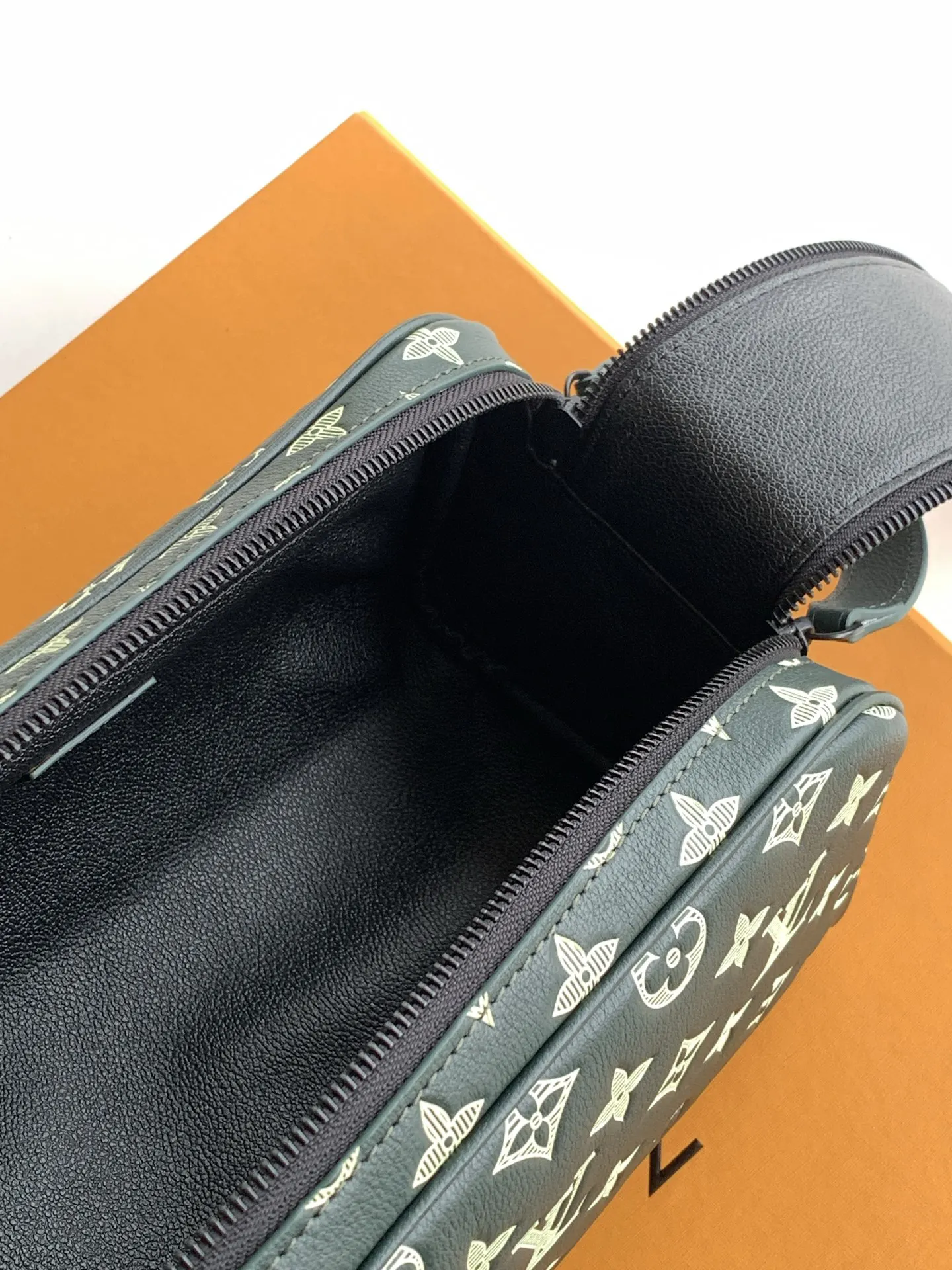 Louis Vuitton Organizer Pouch Travel Leather