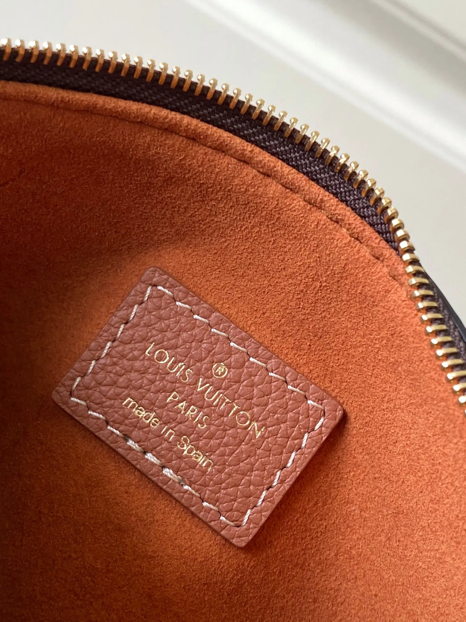 Louis Vuitton M25354 棕色 单肩包