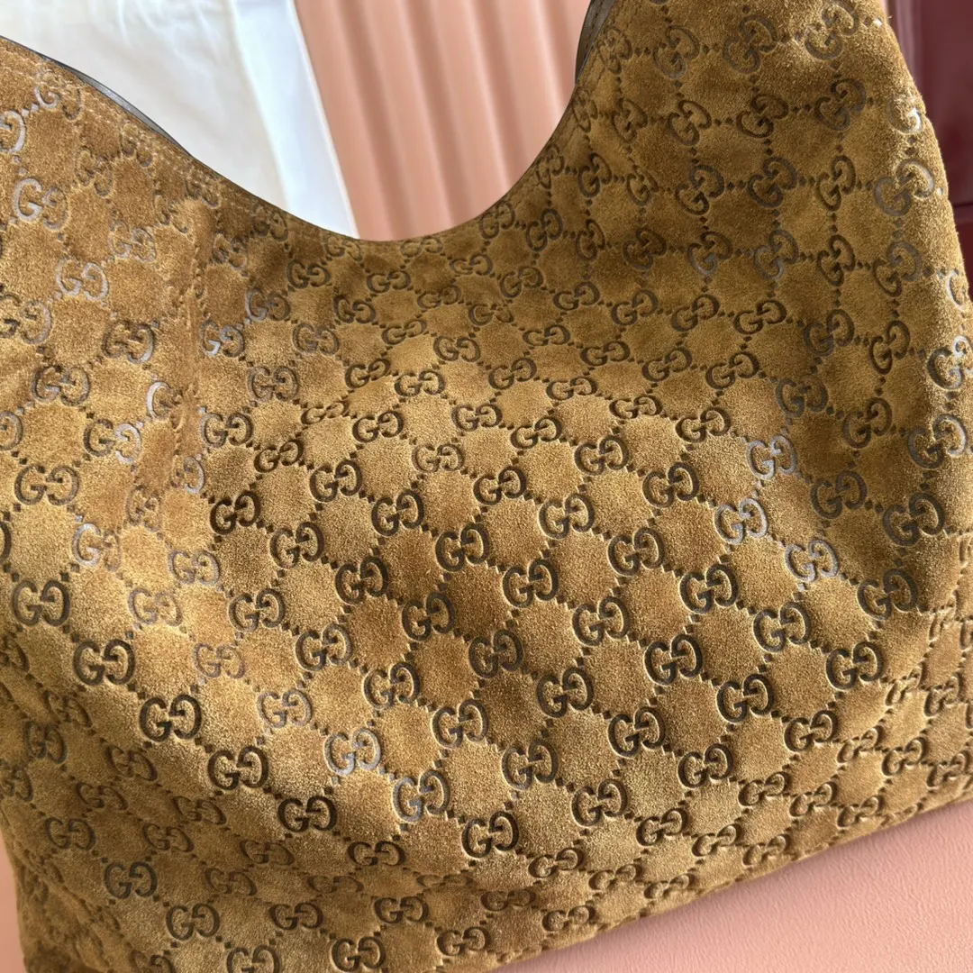 Gucci Black Gold Hobo Shoulder Bag Vintage Leather