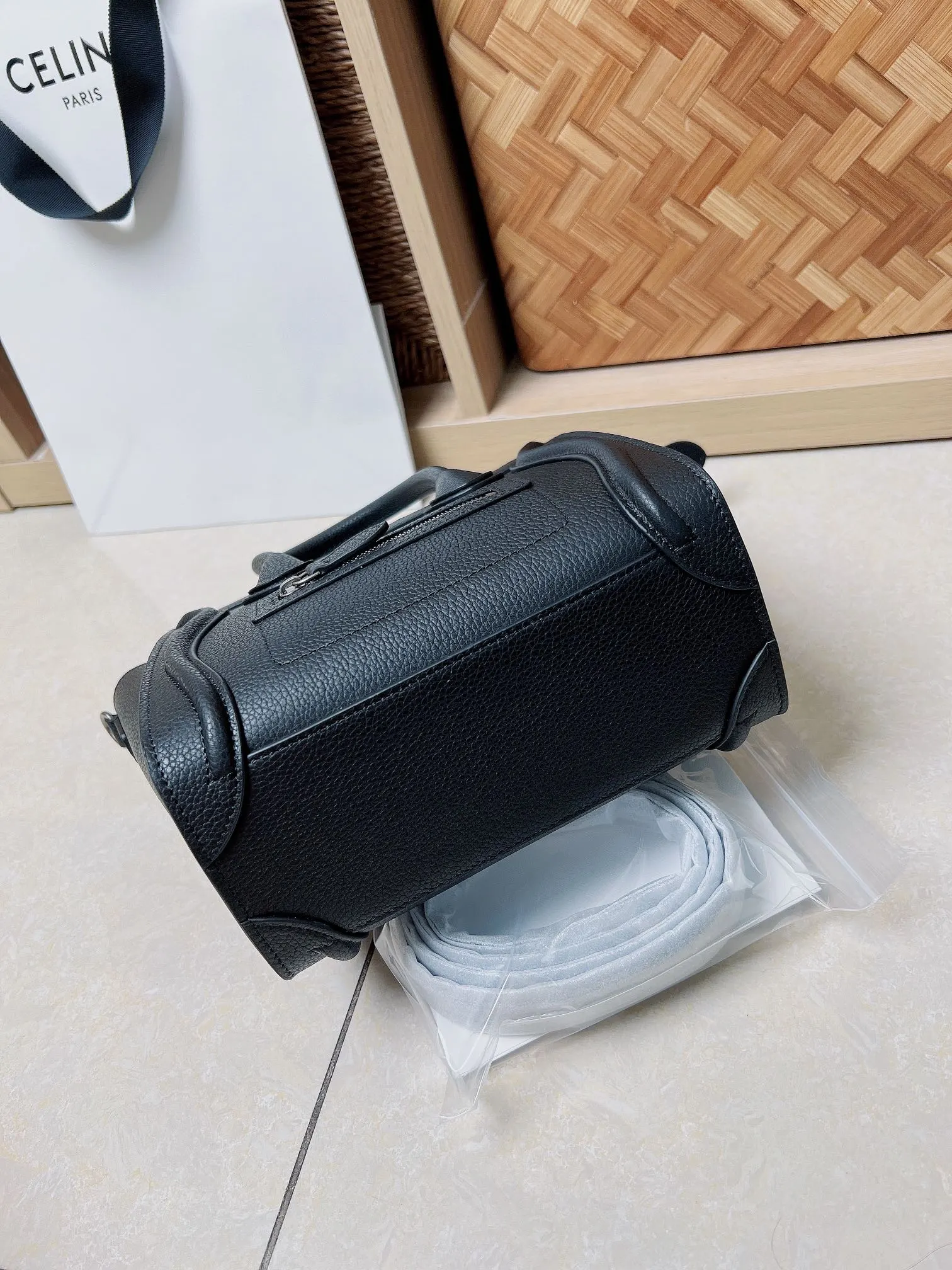 Crossbody Bag Lightweight Leather
