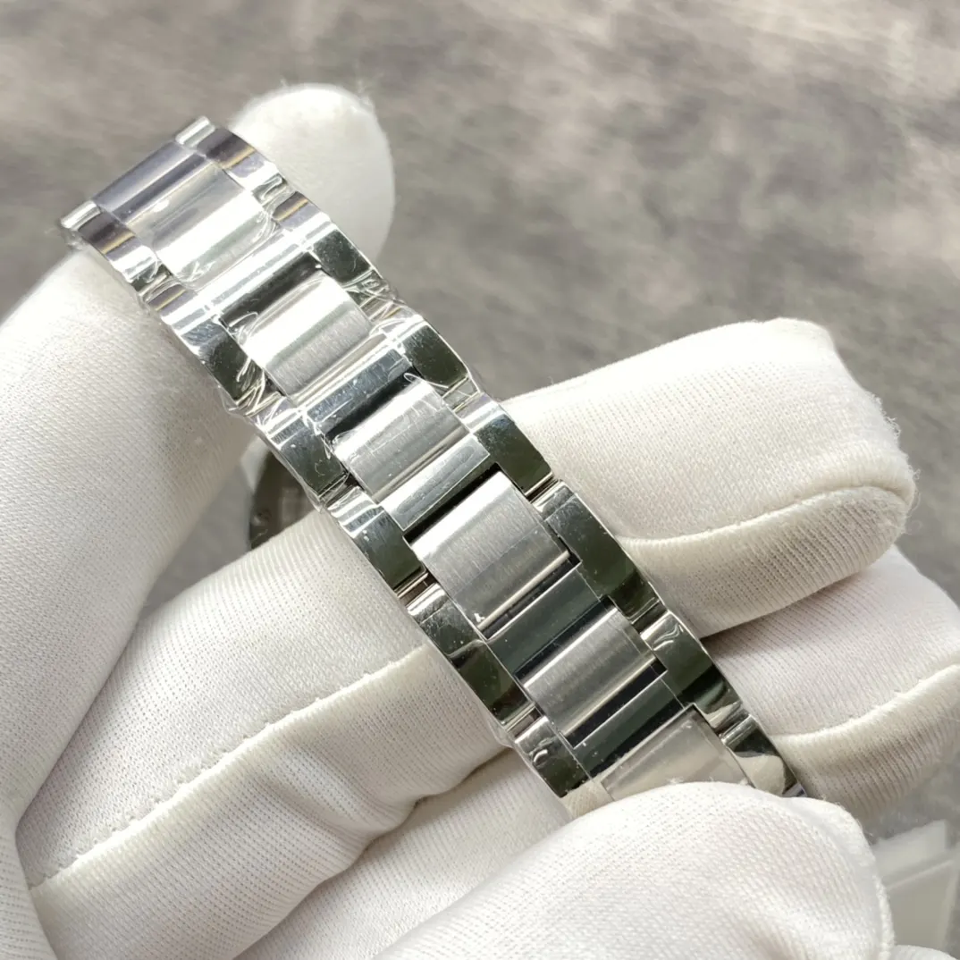 Cartier 牛皮 手表 经典腕表款