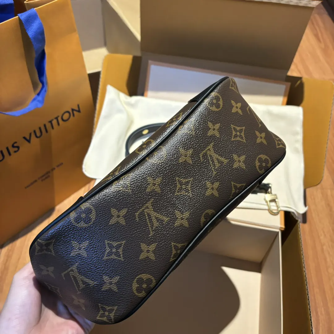 Monogram Bucket Bag Casual