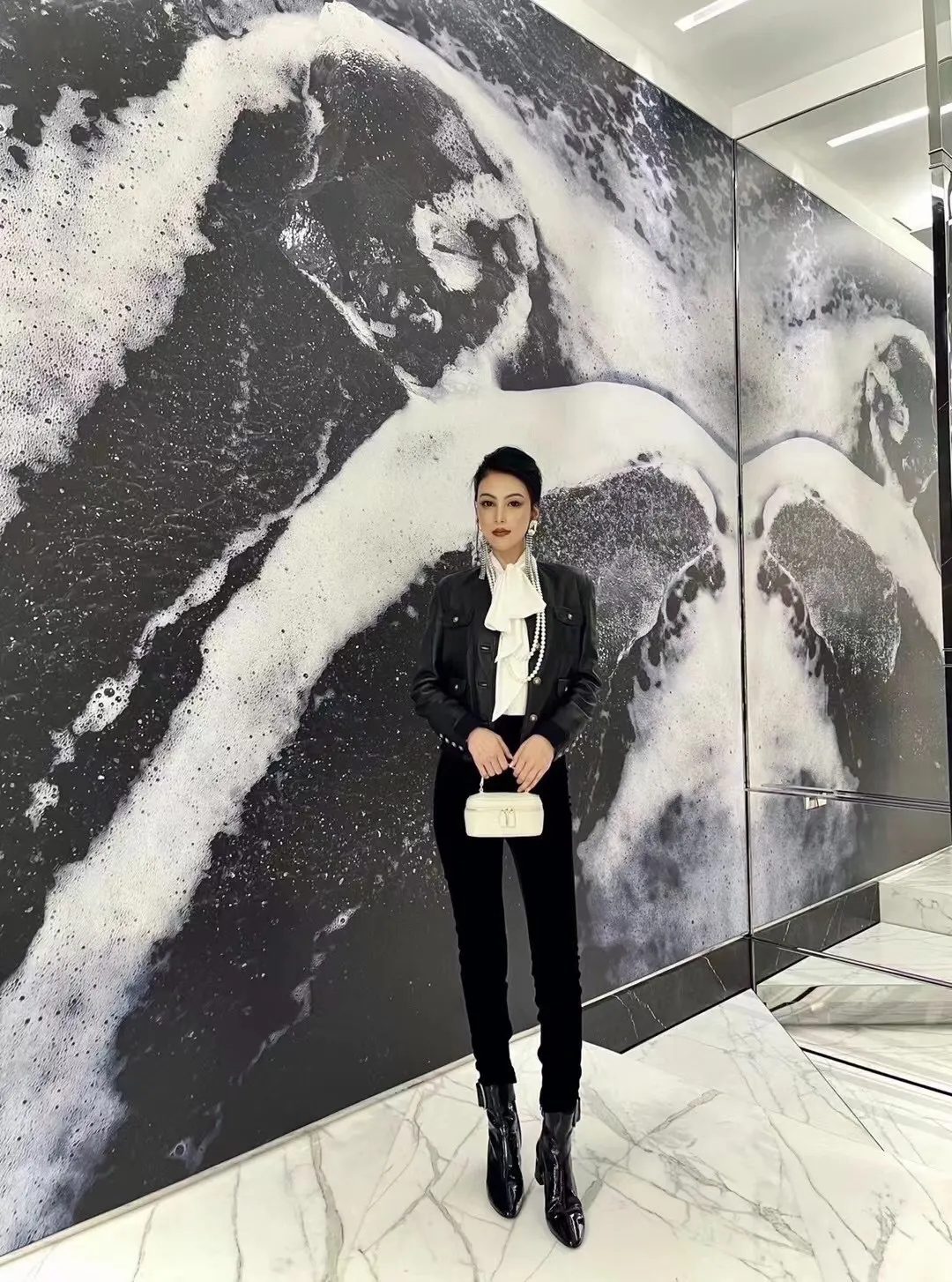 YSL 白色 系列 白色上身效果图 系列 化妆包 便携收纳款