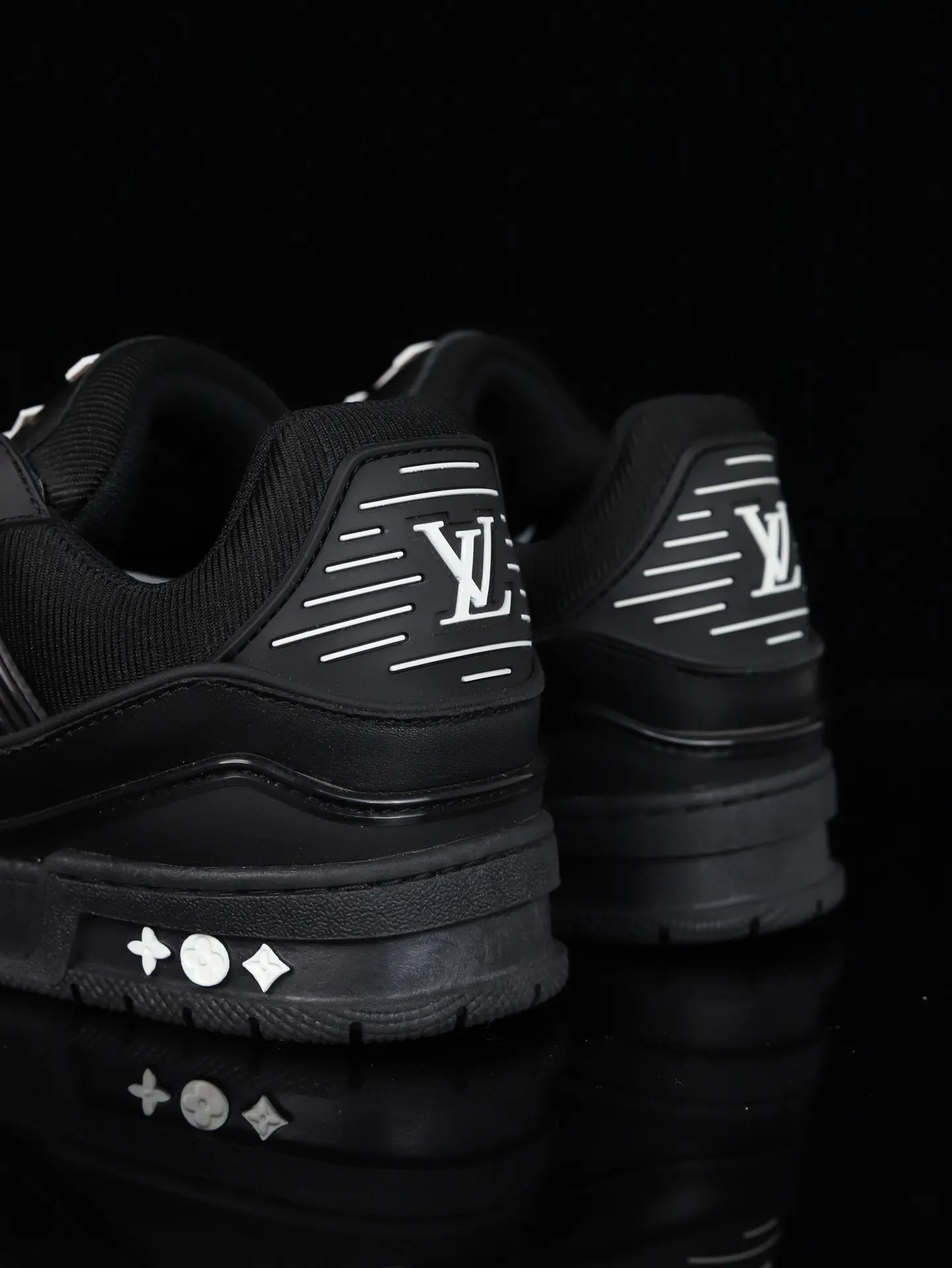 Louis Vuitton Sneakers