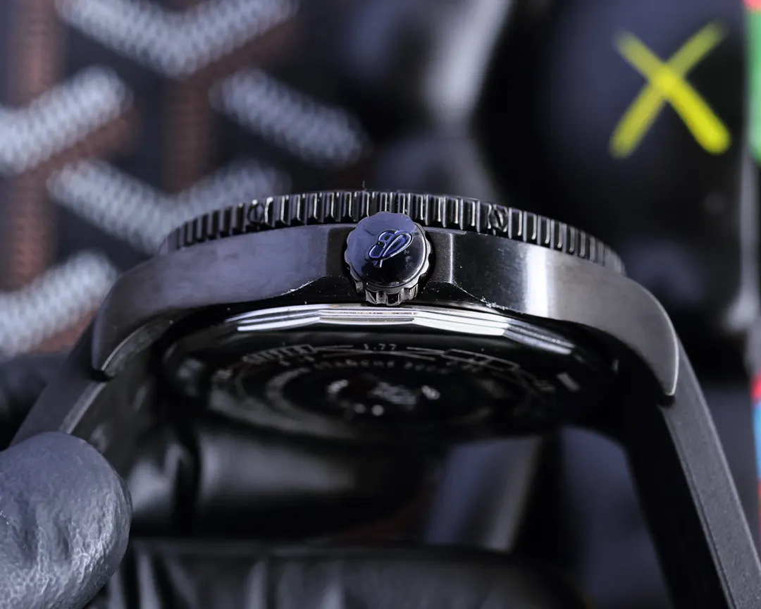 Watch Classic Canvas
