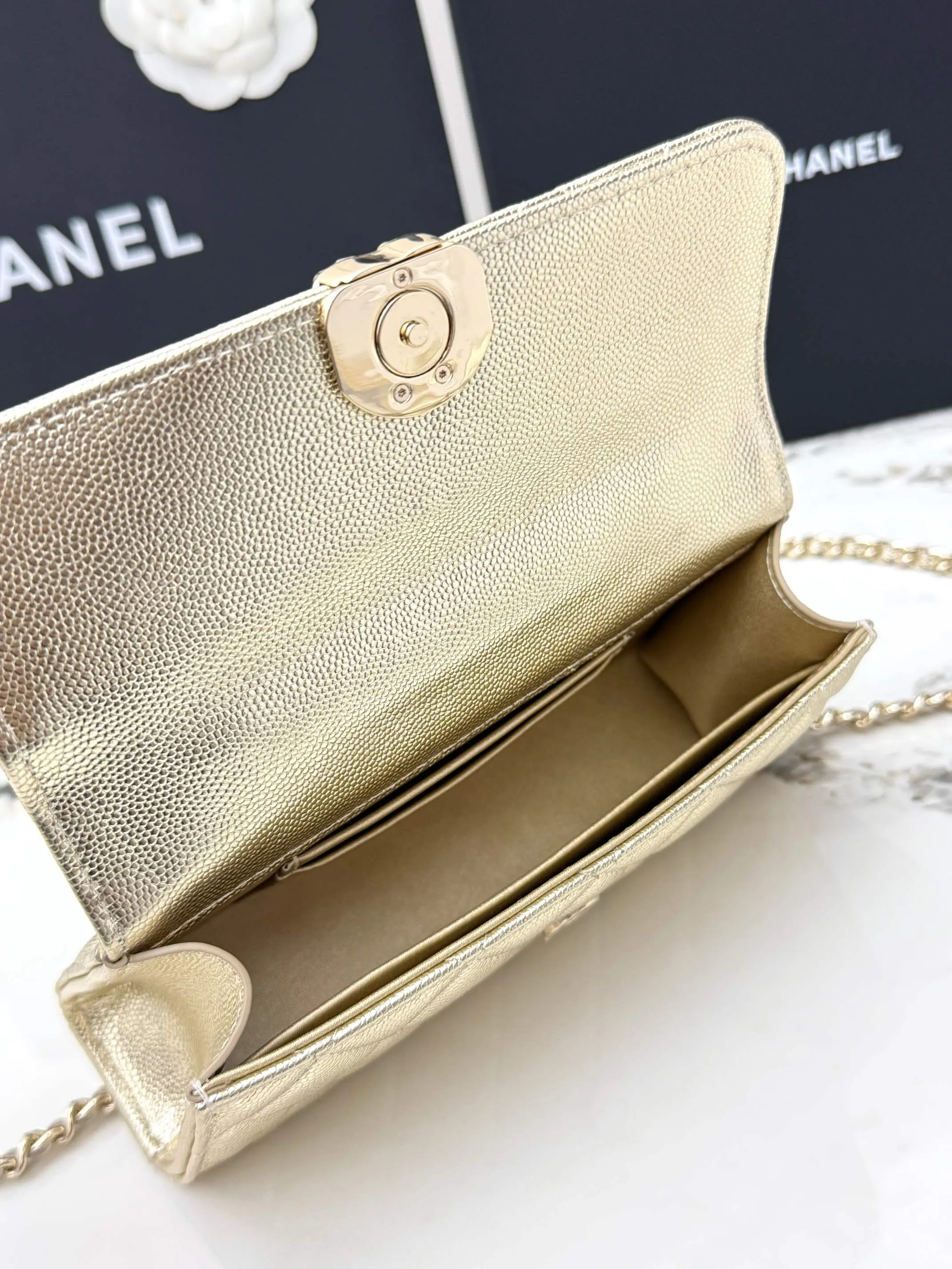 Chanel 米白色牛皮Kelly手提包 金链斜挎