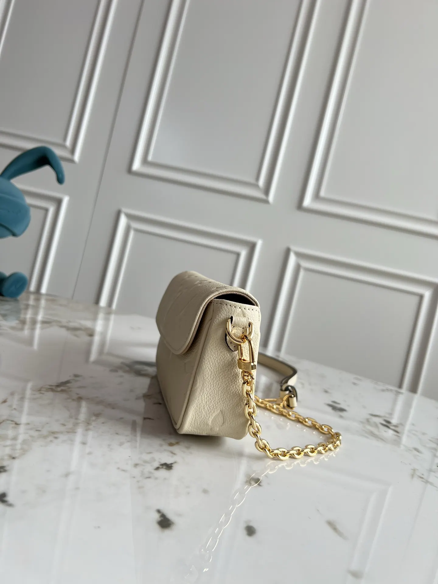 Louis Vuitton M82210 白色 Monogram 链条包