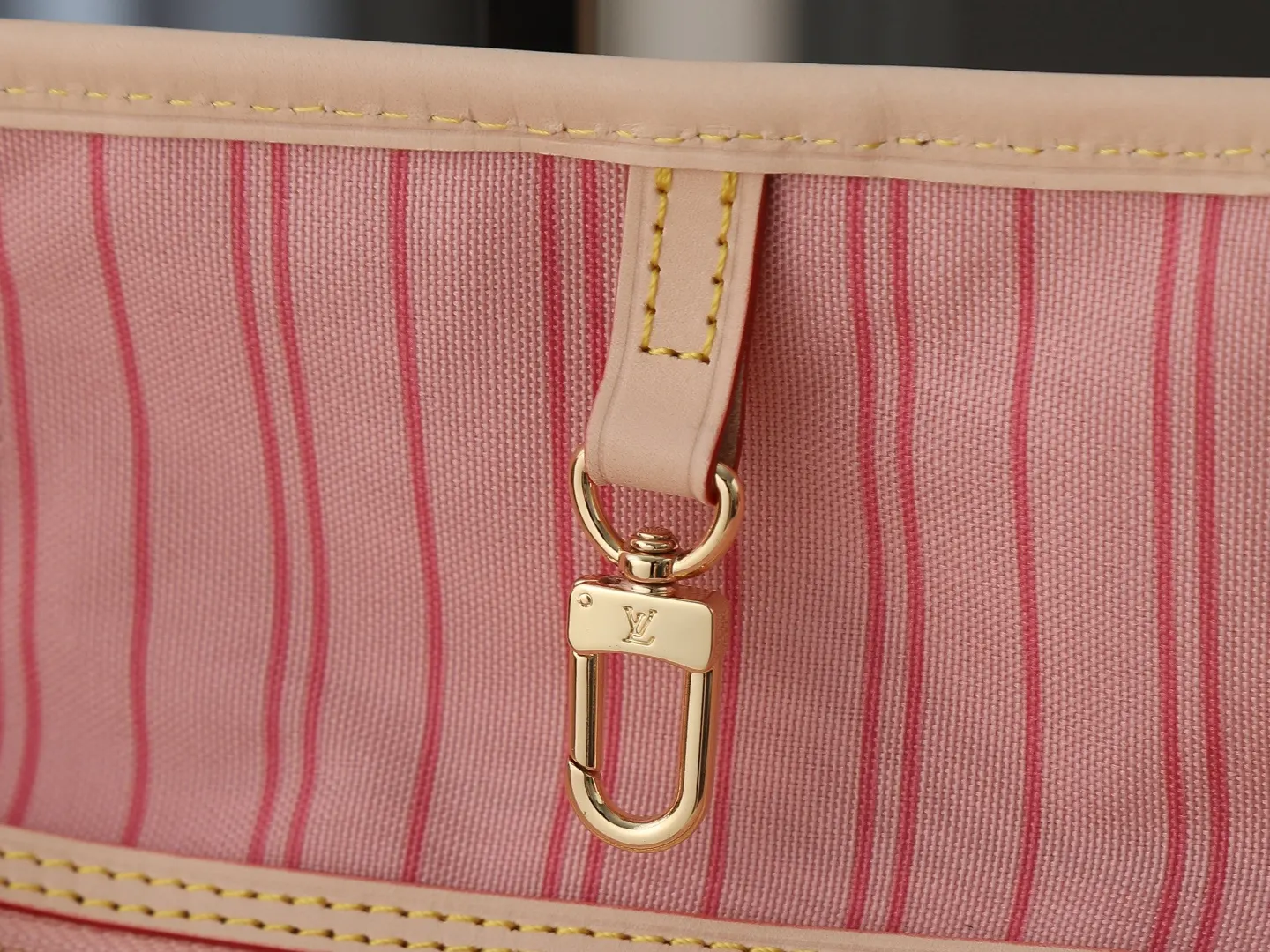 Neverfull 老花 帆布 手拿包 精致手拿款