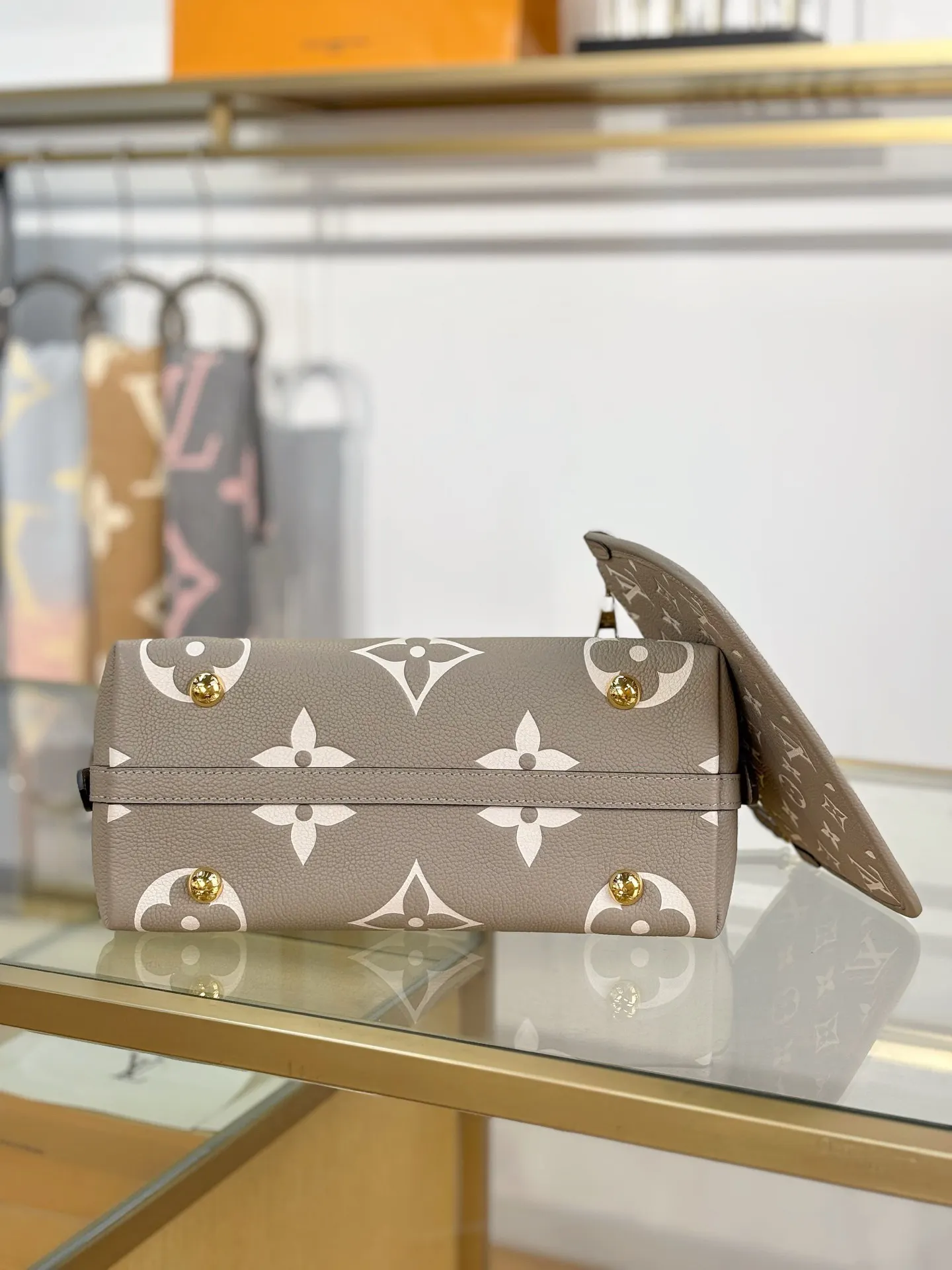 CarryAll 牛皮 斜背包 輕便斜挎款