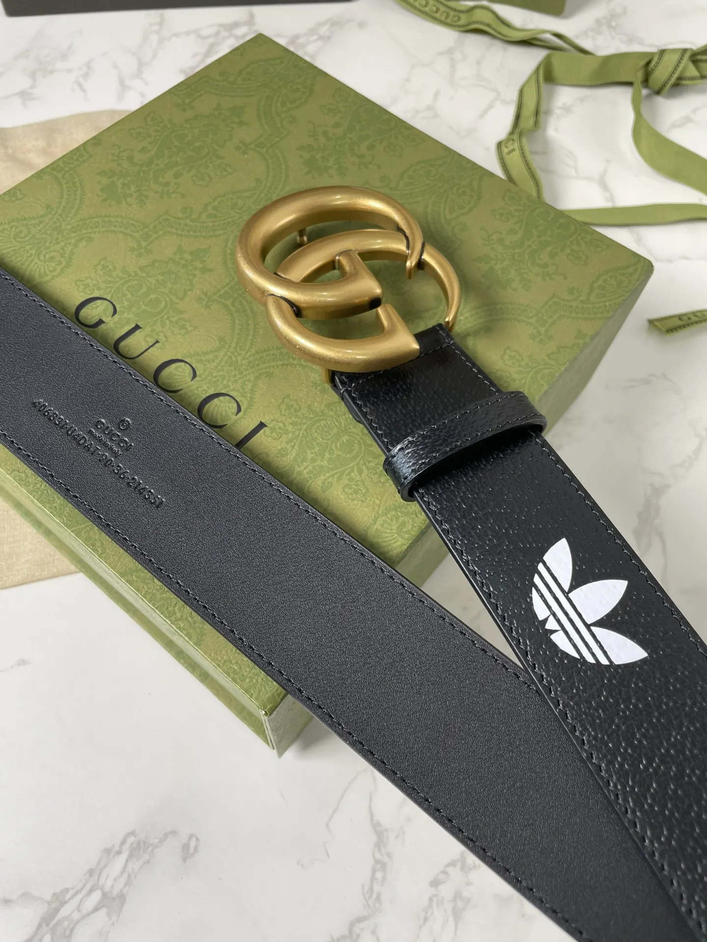 Gucci 双G扣牛皮腰带