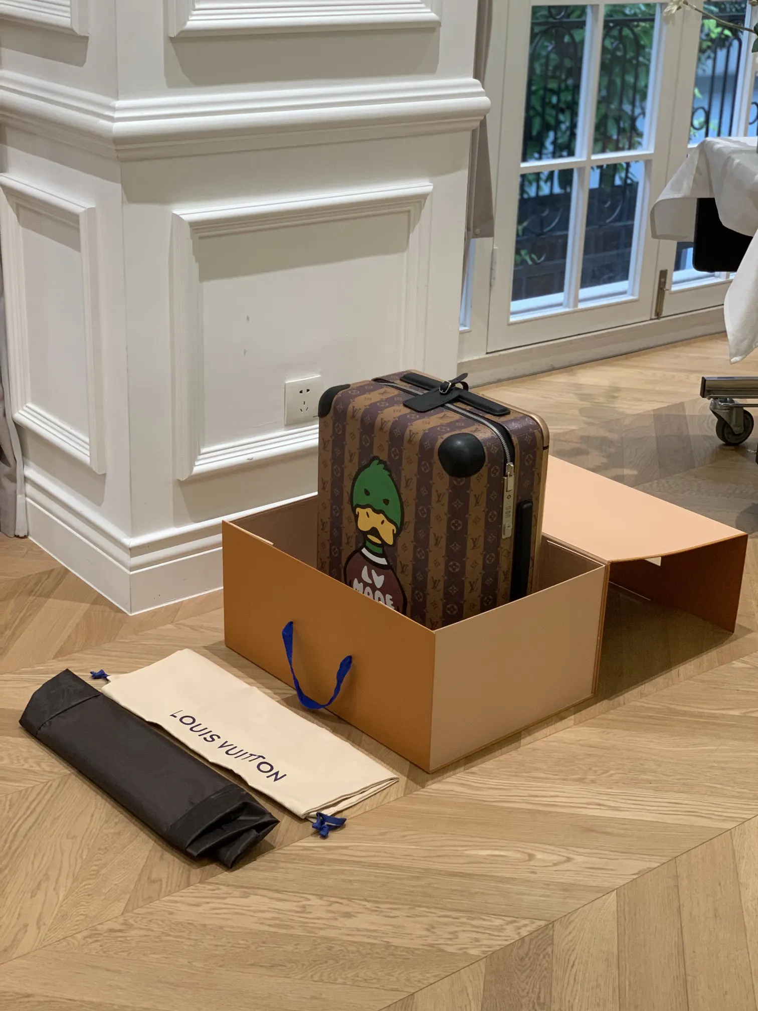 灰色 銀色 拉杆真皮包裹 行李箱 旅行拉杆款 輕便出行款