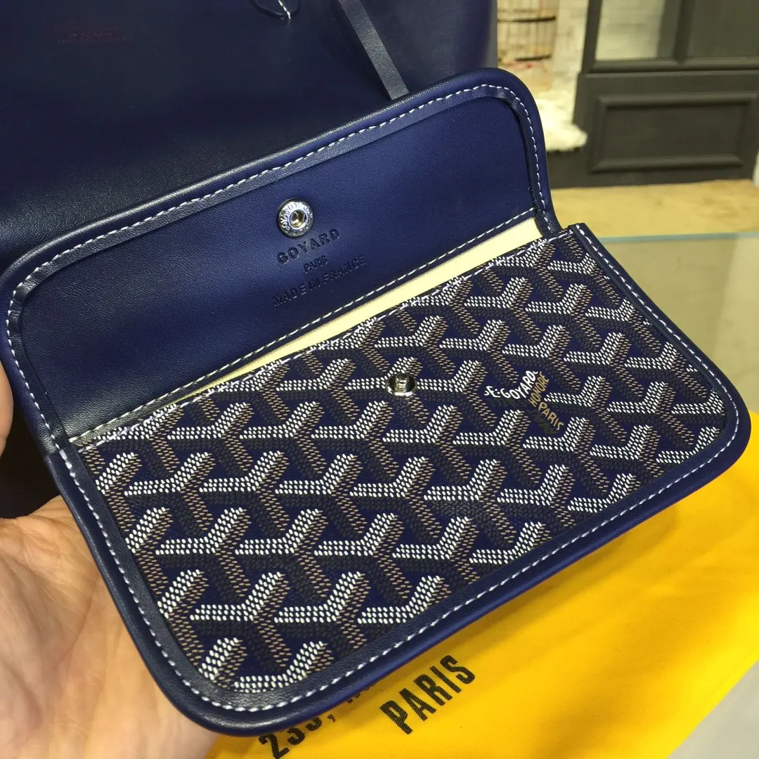 Goyard 戈雅 双面可用 充满法式优雅 订制Y字母涂鸦料 皮轻 托特包 大容量托特款(數字8) Goyard 戈雅 双面可用 充满法式优雅 订制Y字母涂鸦料 皮轻 托特包 大容量托特款(數字8)