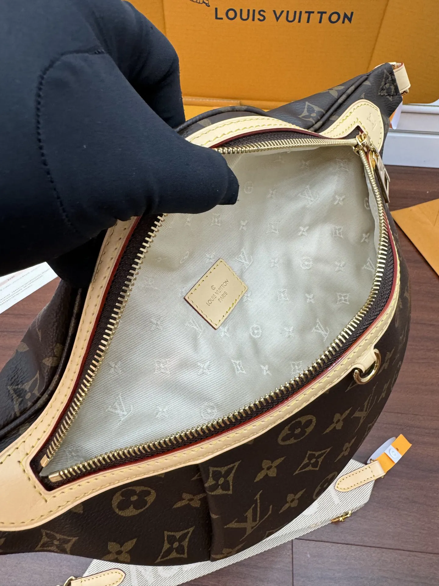 Belt Bag Casual Image 2 Belt Bag Casual Image 2